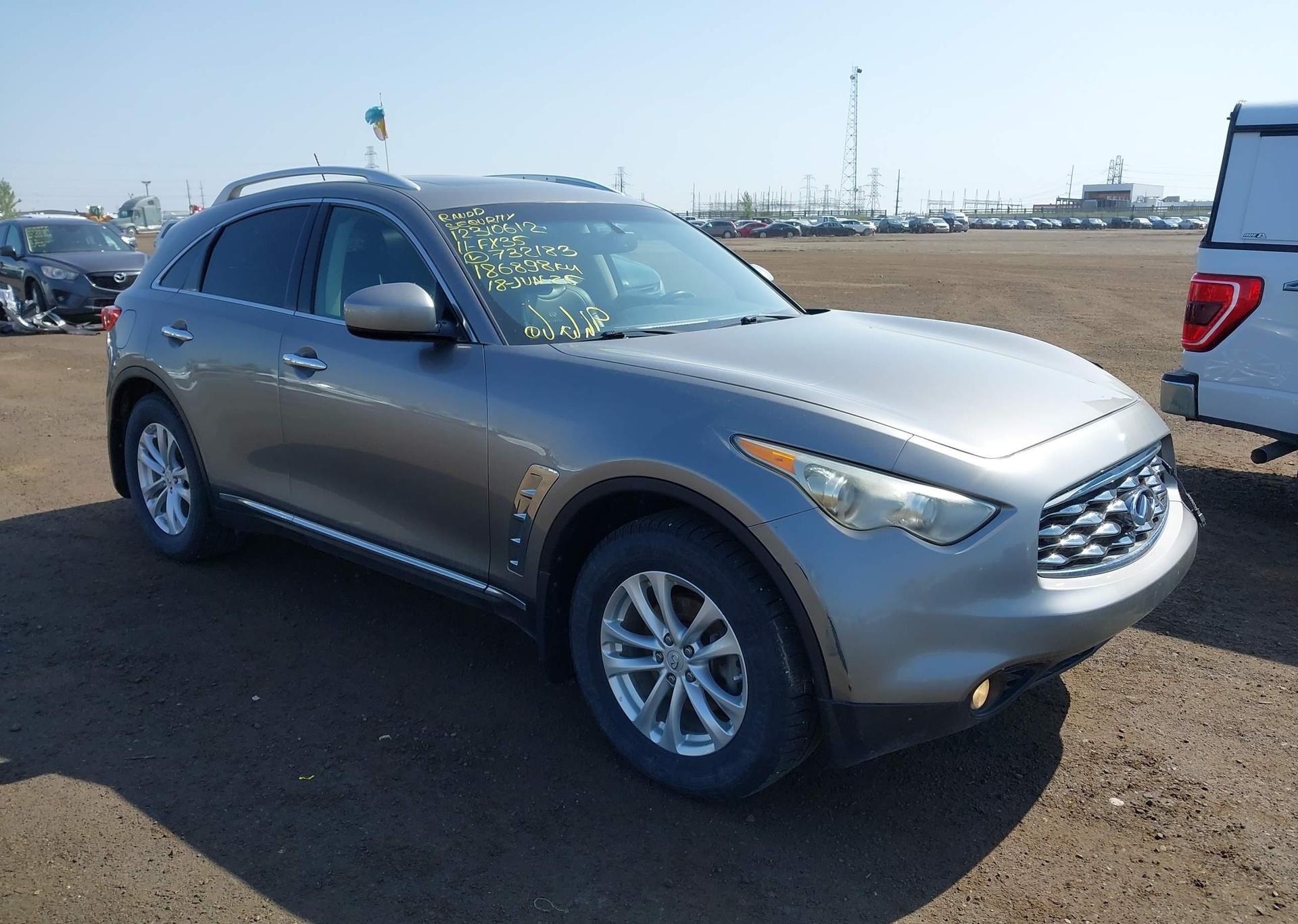 2011 INFINITI FX35