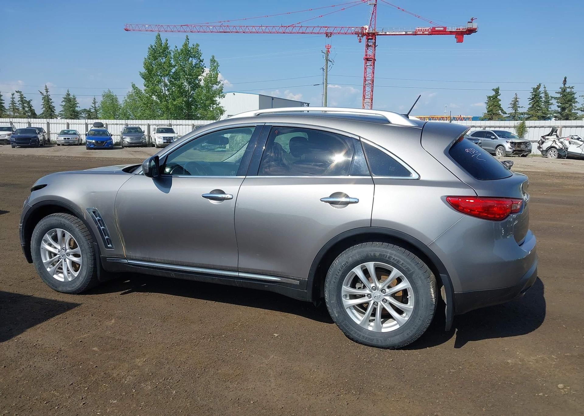 2011 INFINITI FX35