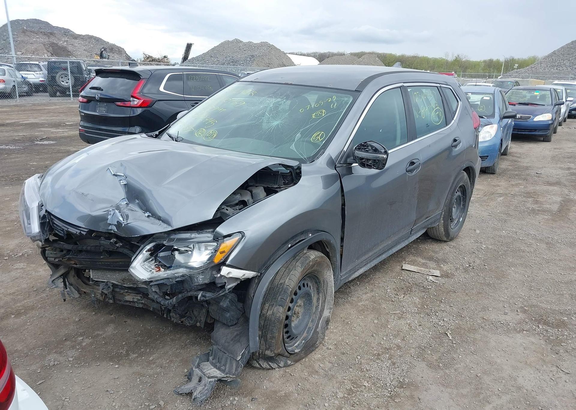 2017 NISSAN ROGUE