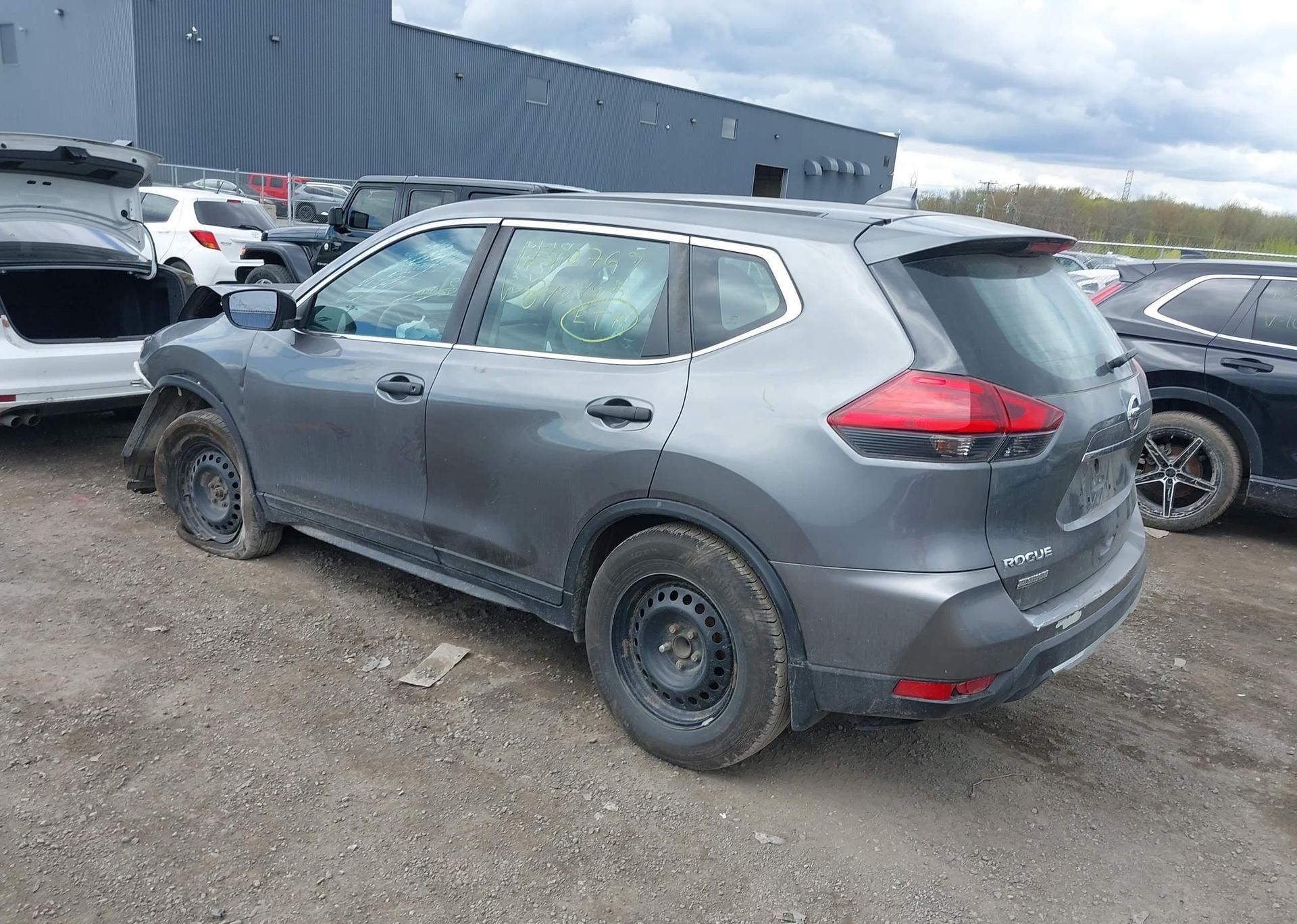 2017 NISSAN ROGUE