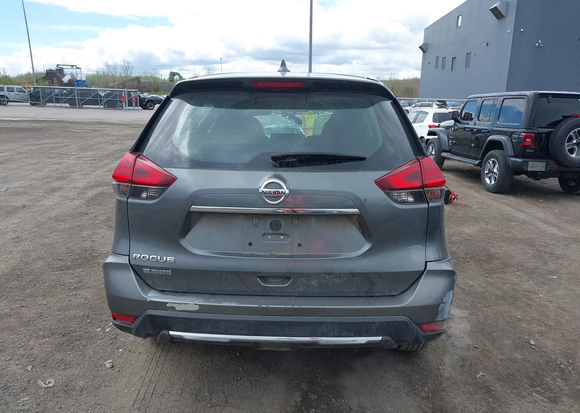 2017 NISSAN ROGUE