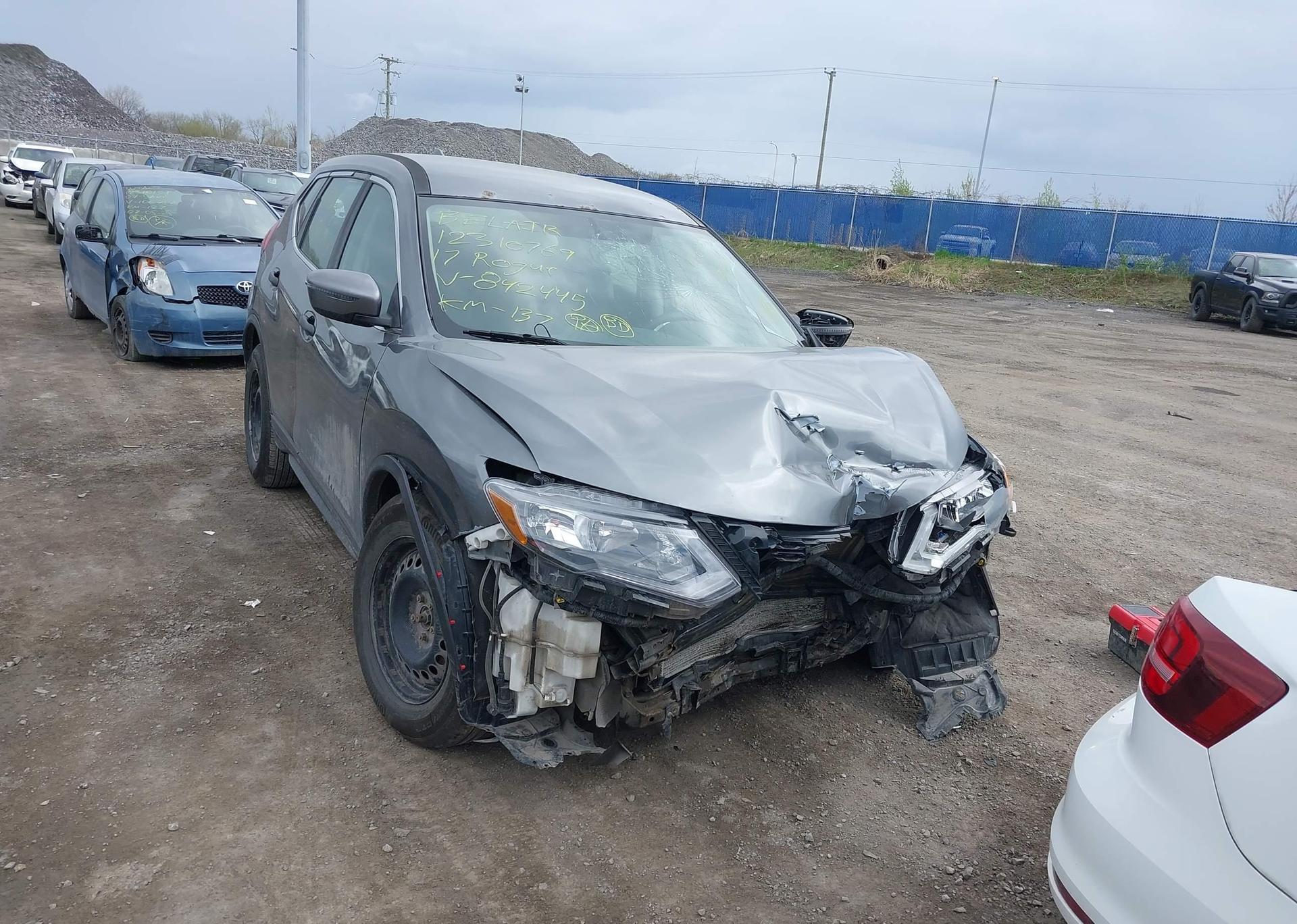 2017 NISSAN ROGUE