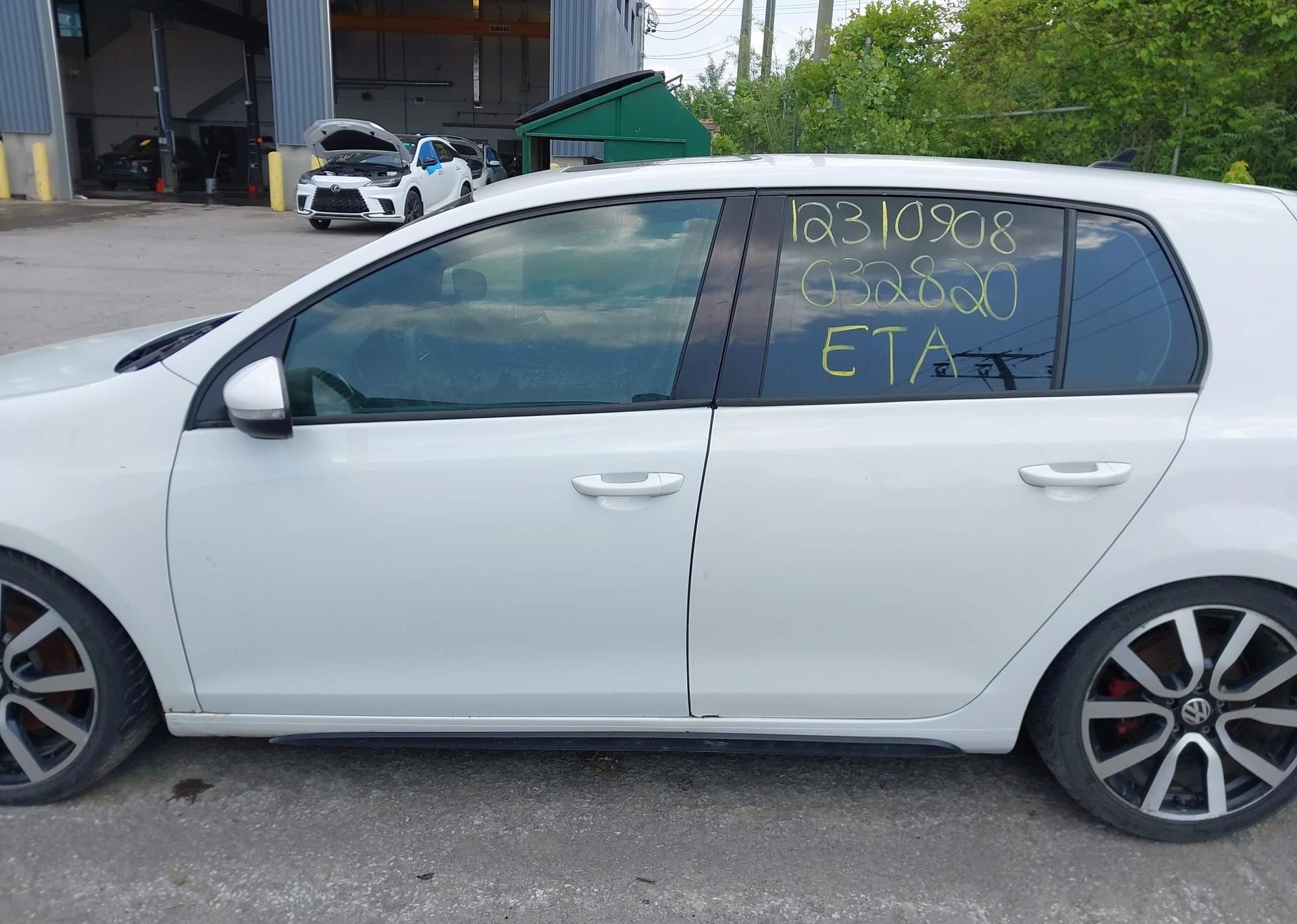 2013 VOLKSWAGEN GTI