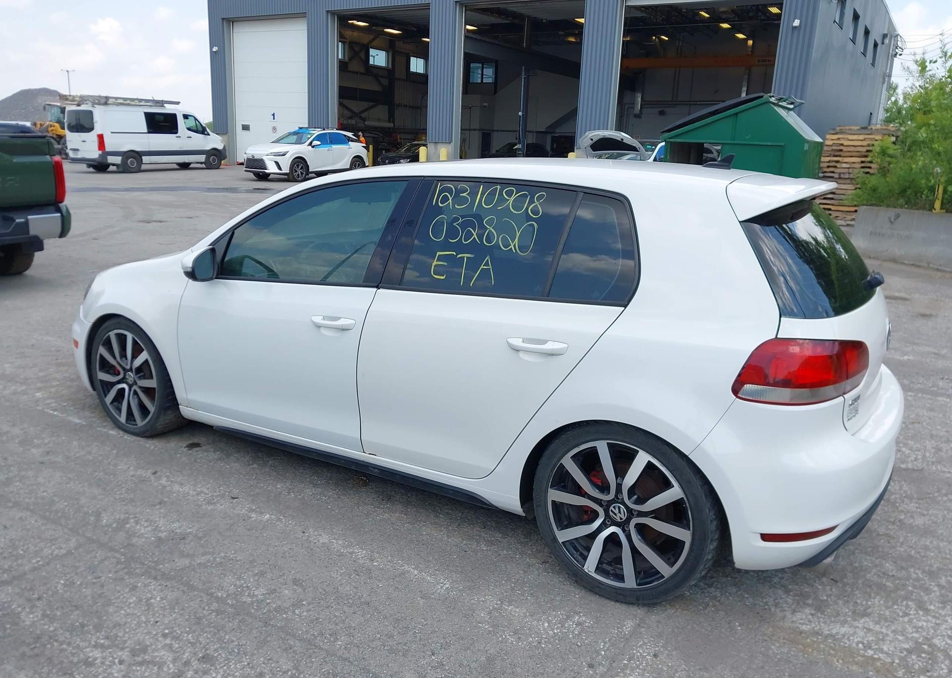 2013 VOLKSWAGEN GTI