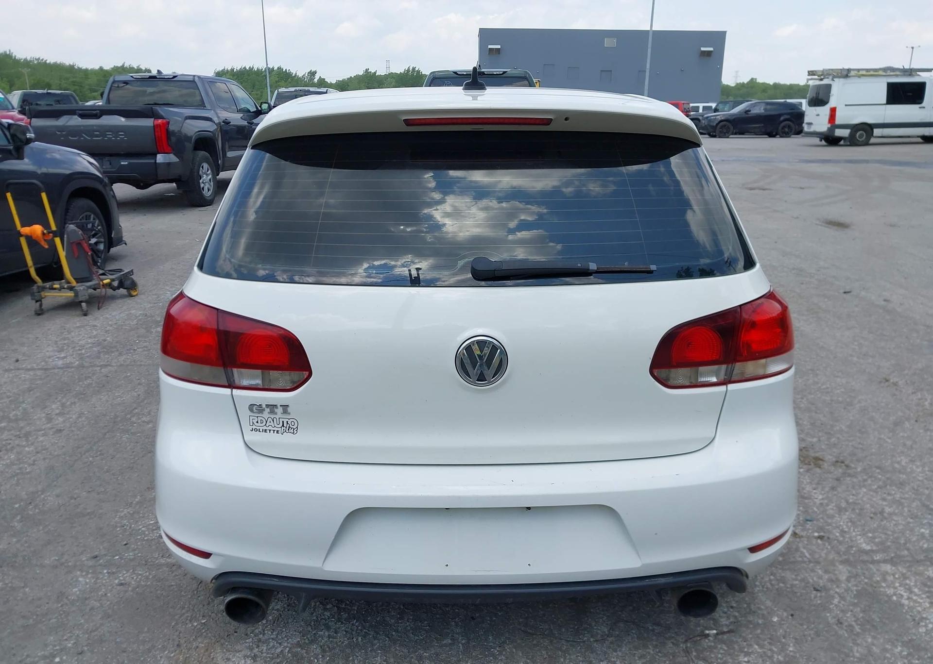 2013 VOLKSWAGEN GTI