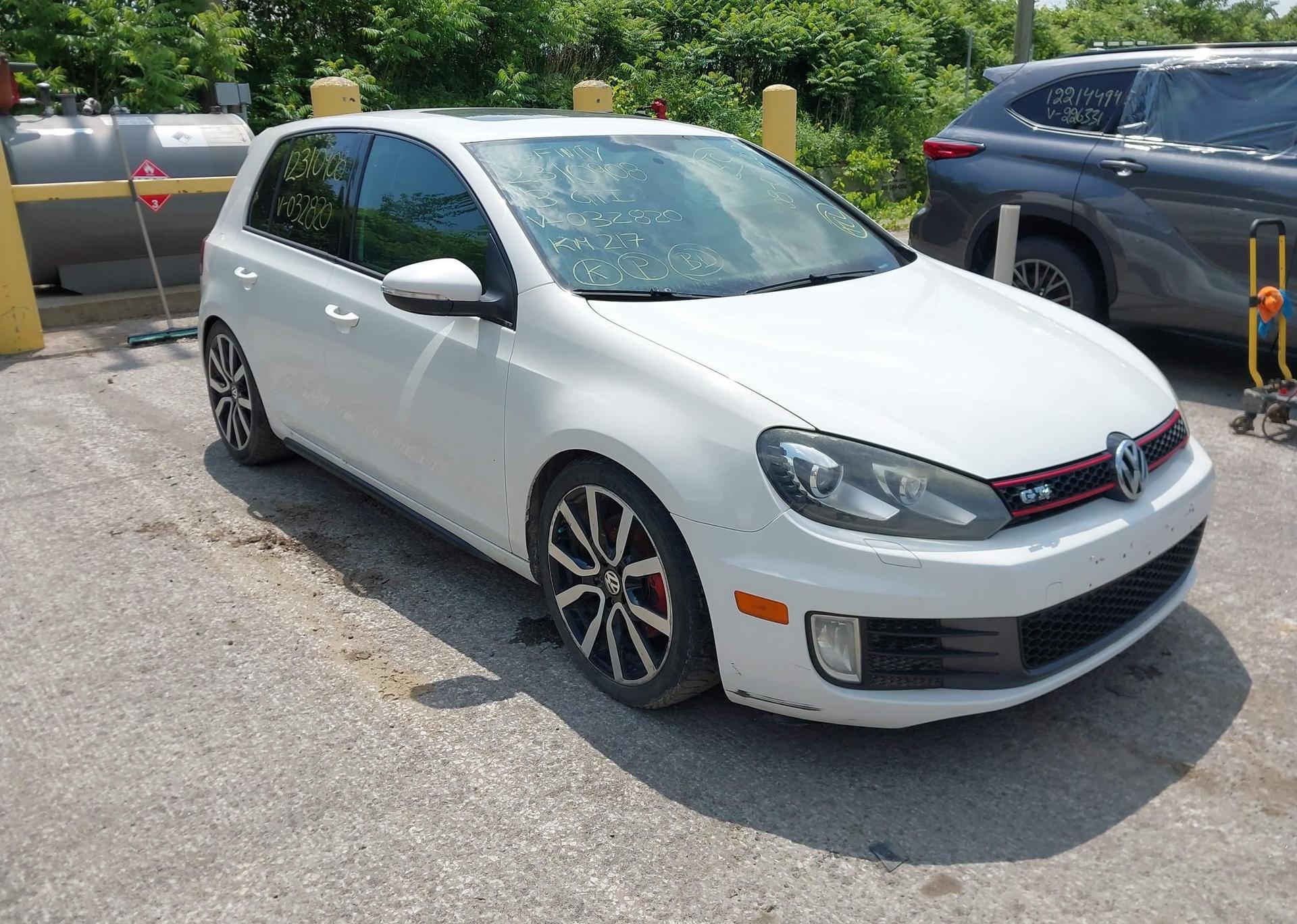 2013 VOLKSWAGEN GTI