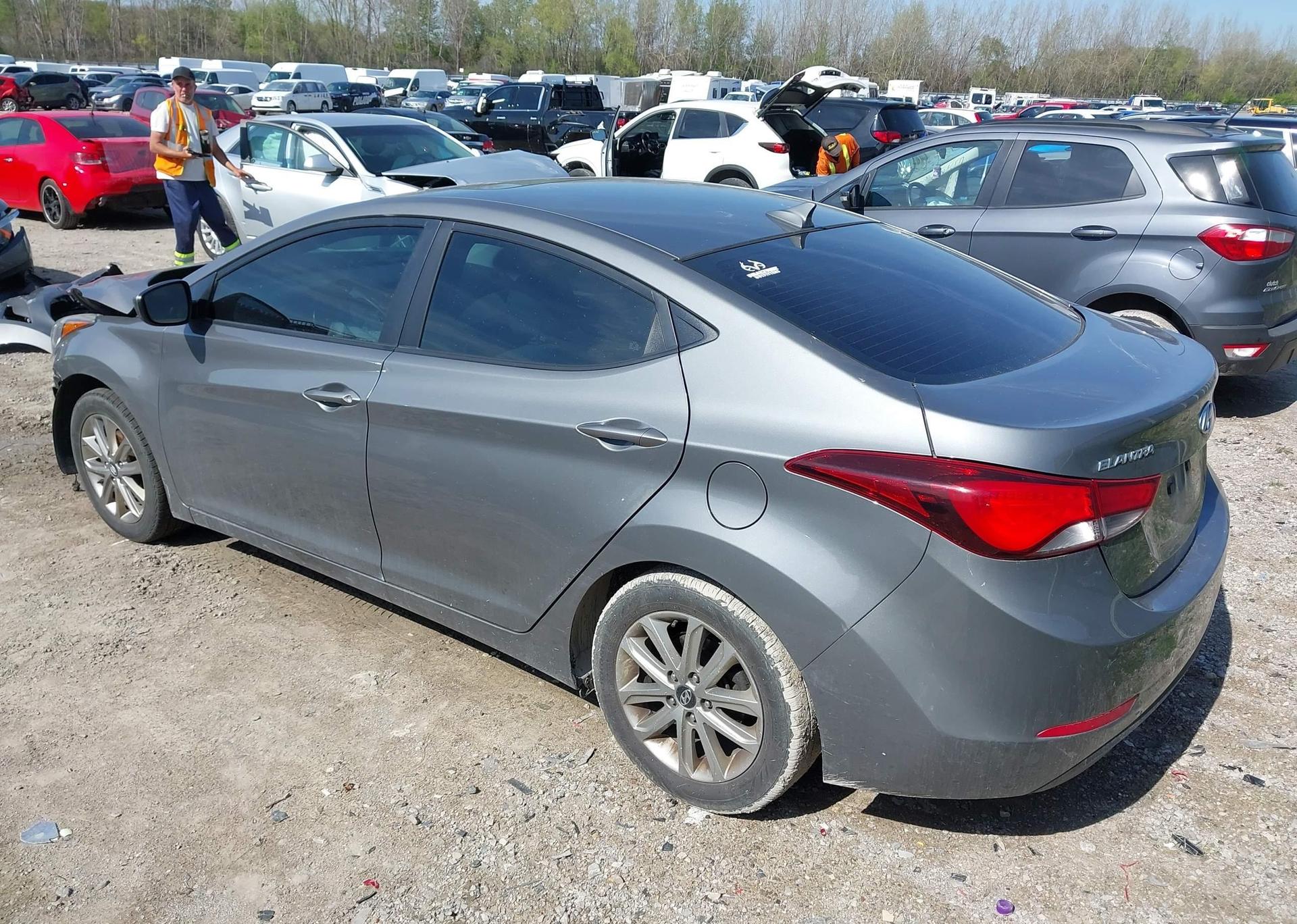 2014 HYUNDAI ELANTRA SE