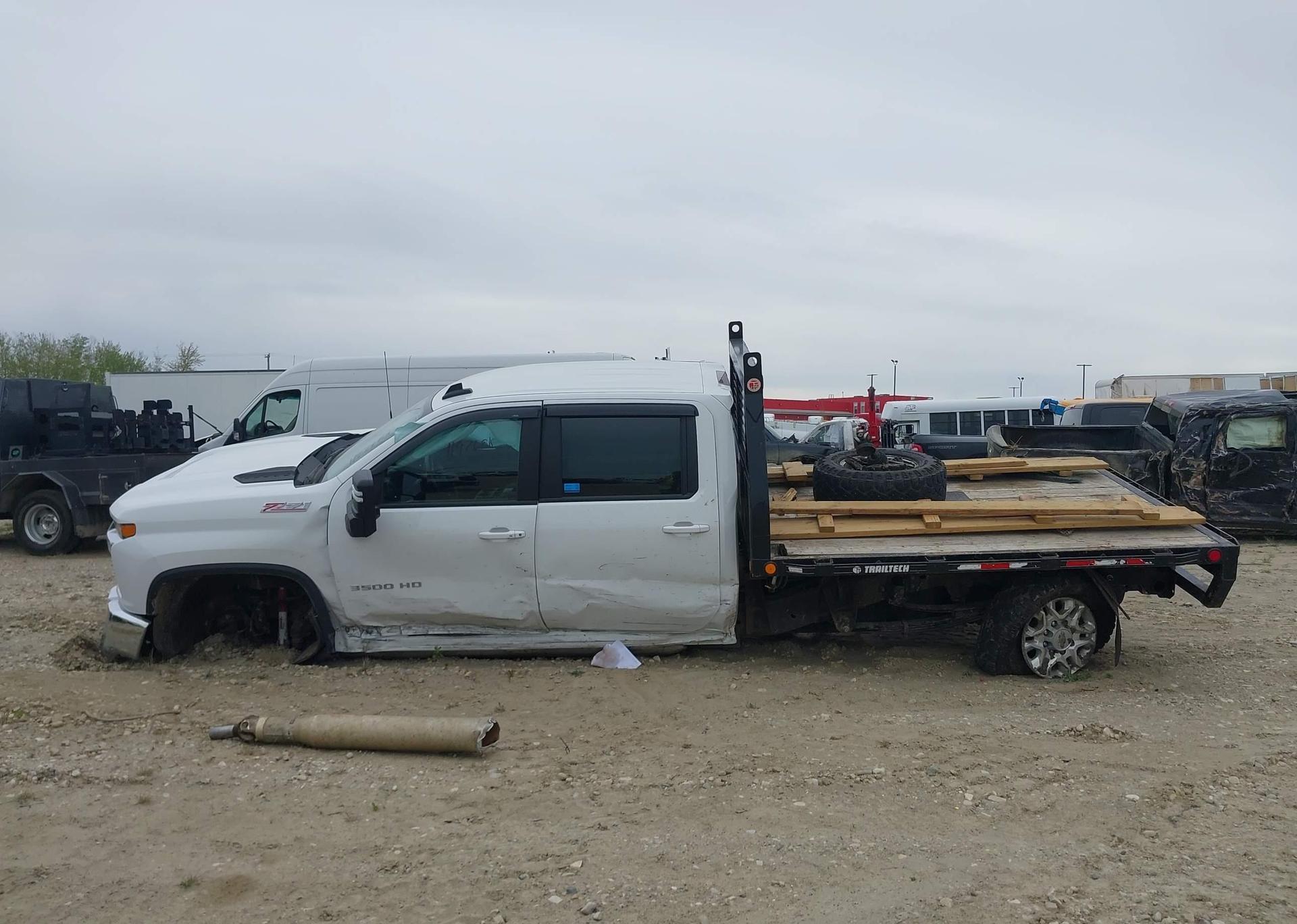 2023 CHEVROLET SILVERADO K3500 LT