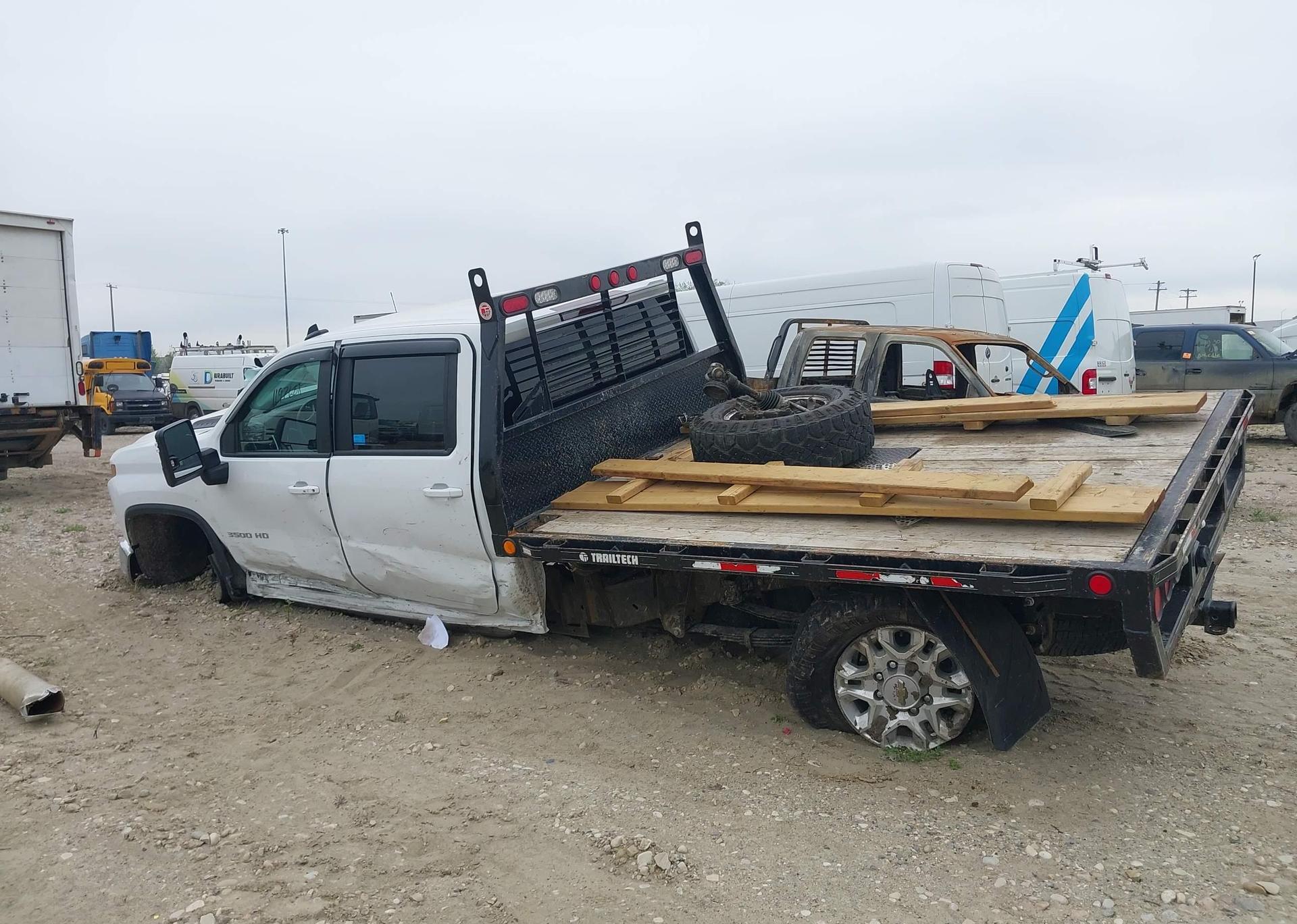 2023 CHEVROLET SILVERADO K3500 LT