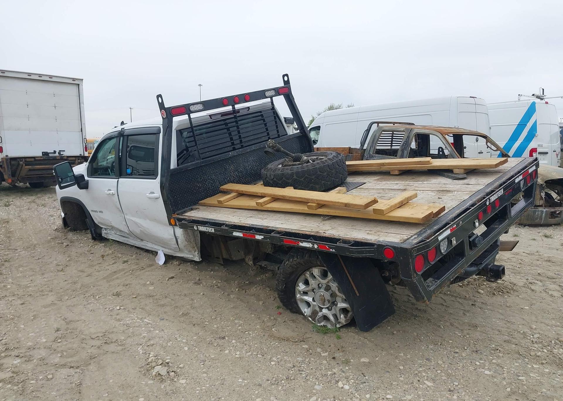 2023 CHEVROLET SILVERADO K3500 LT