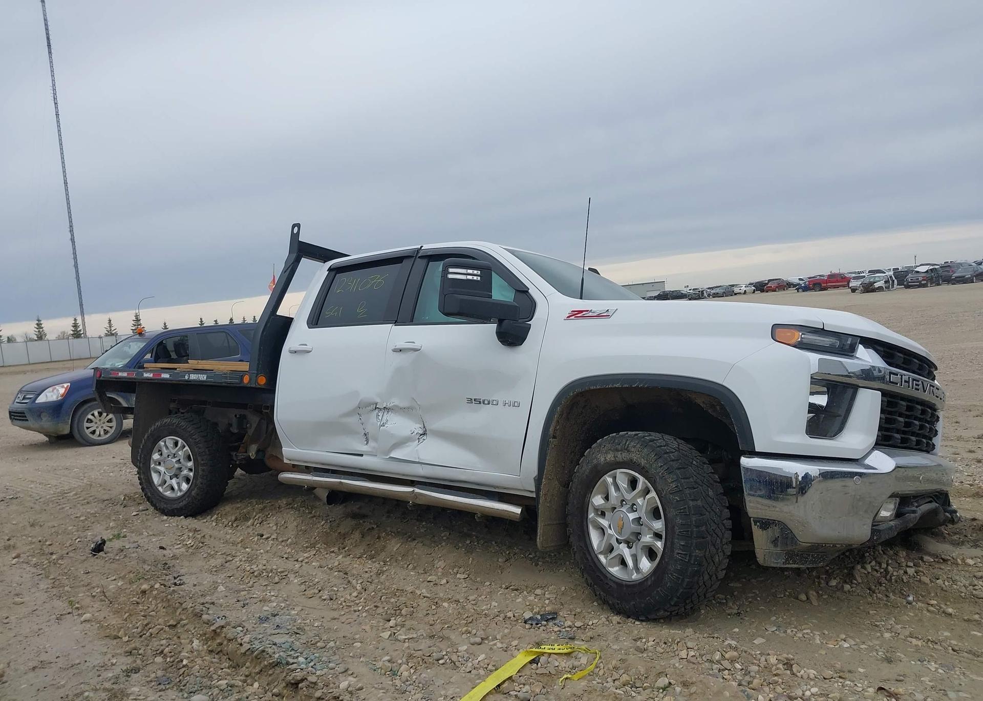 2023 CHEVROLET SILVERADO K3500 LT