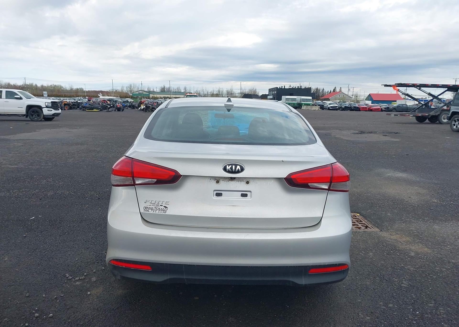 2017 KIA FORTE LX