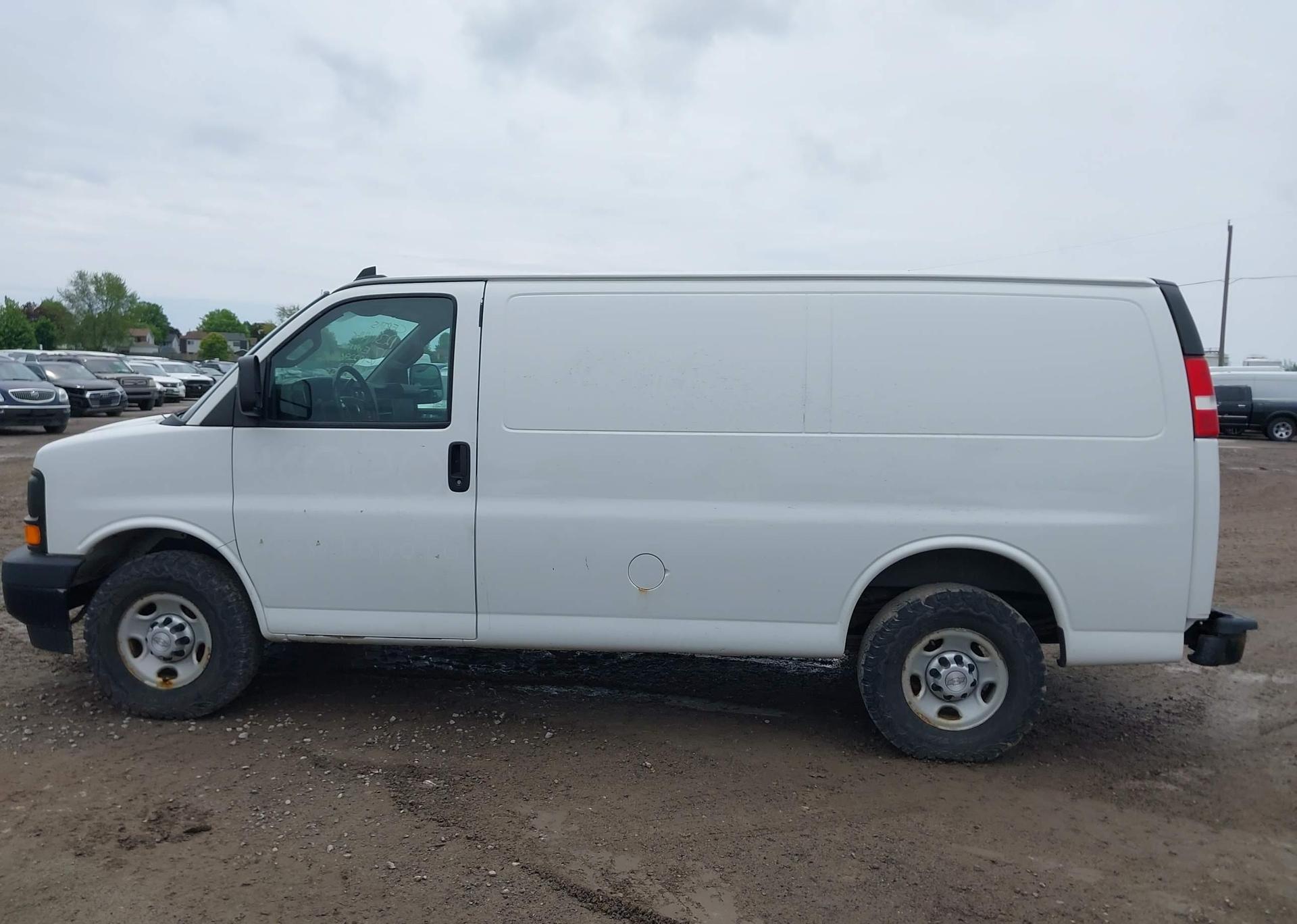 2017 CHEVROLET EXPRESS G2500