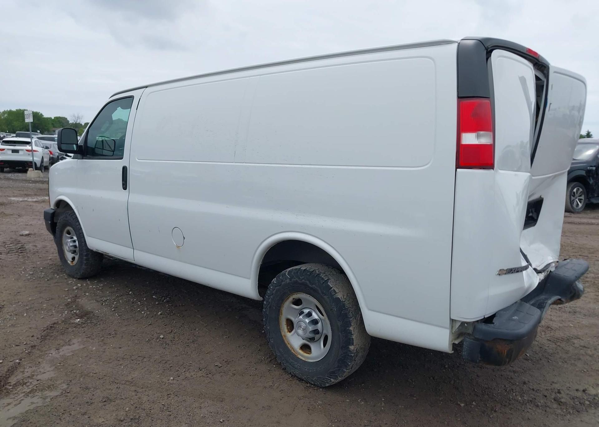 2017 CHEVROLET EXPRESS G2500