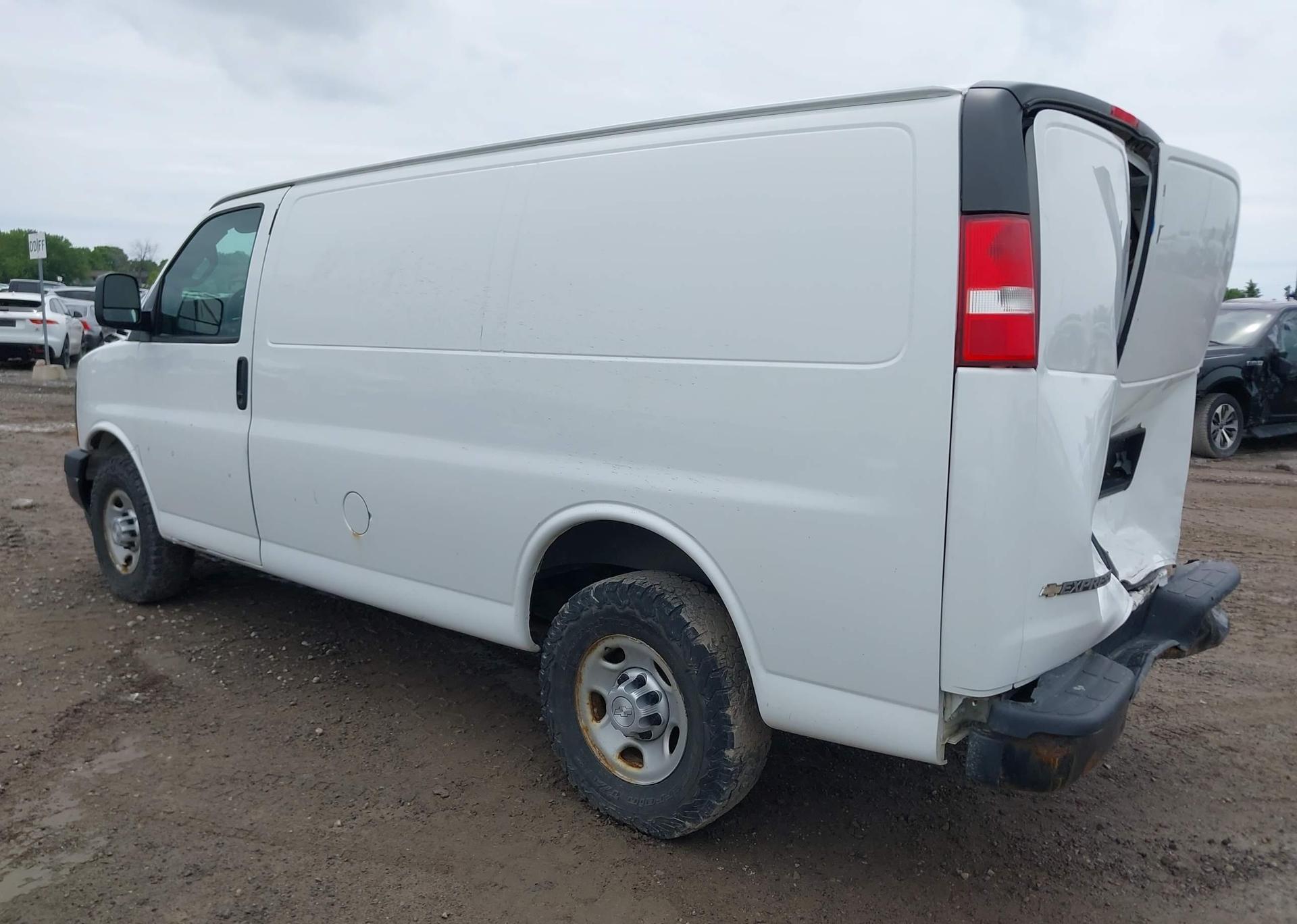 2017 CHEVROLET EXPRESS G2500