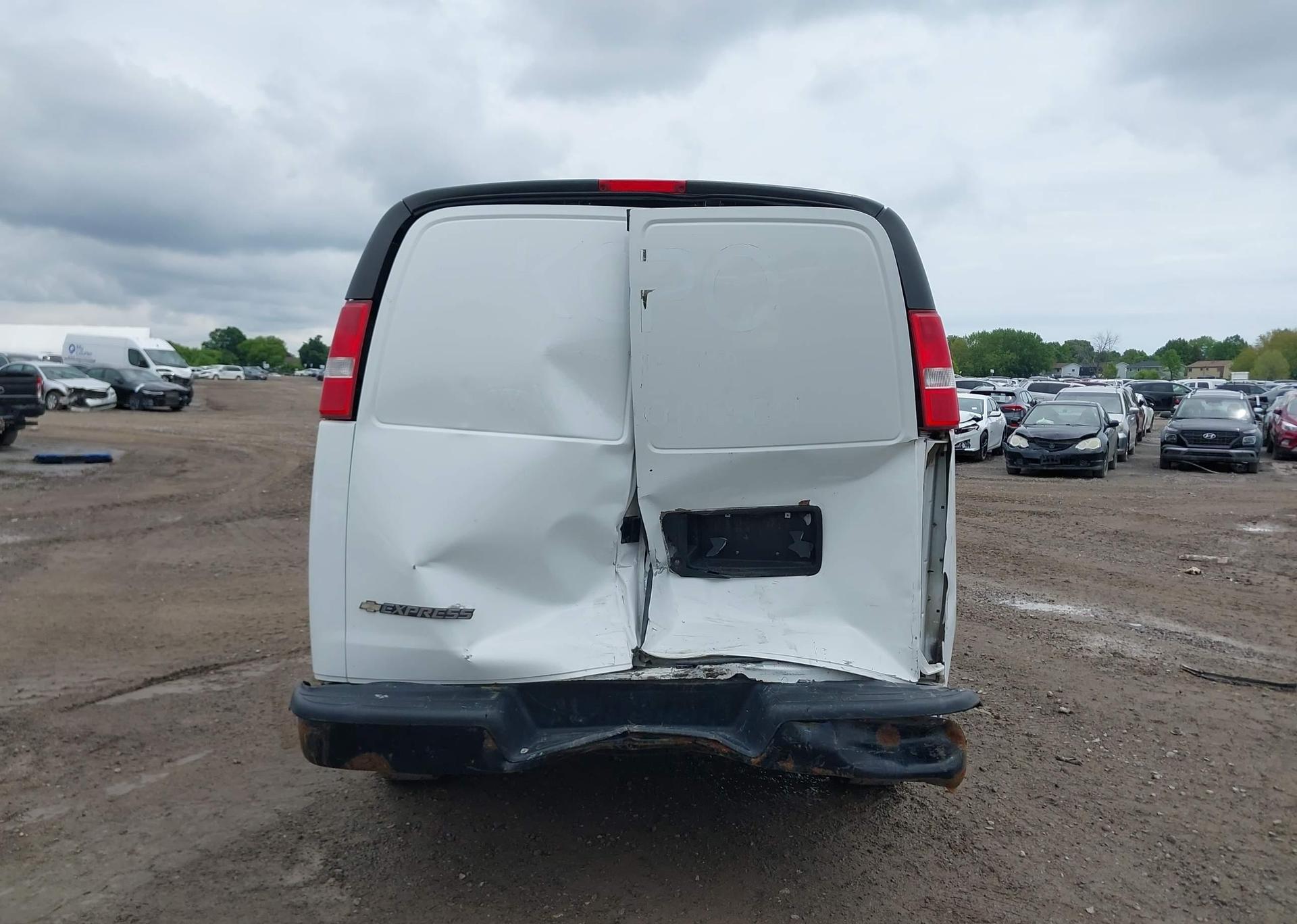 2017 CHEVROLET EXPRESS G2500