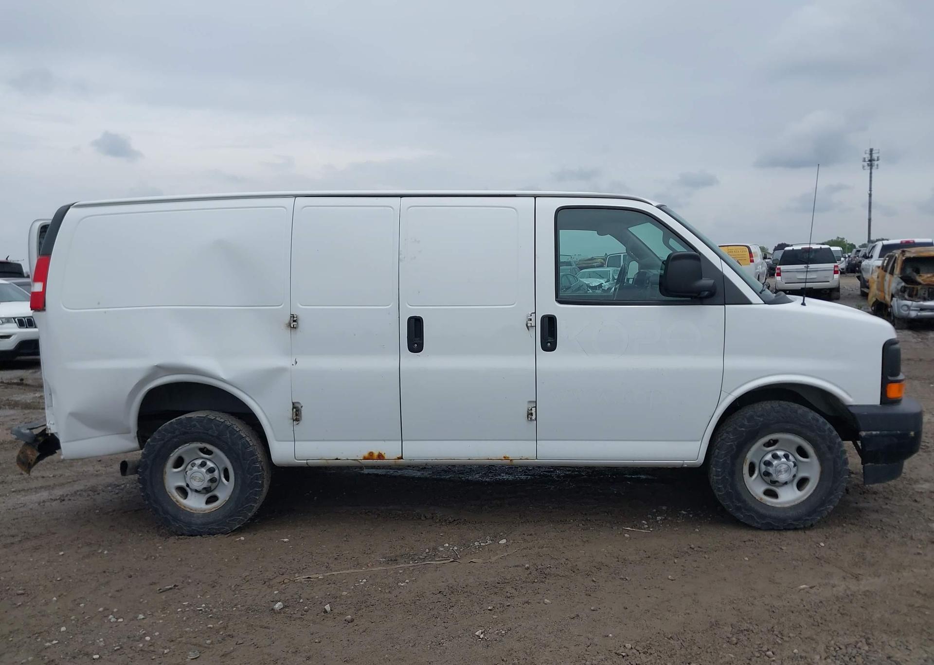 2017 CHEVROLET EXPRESS G2500
