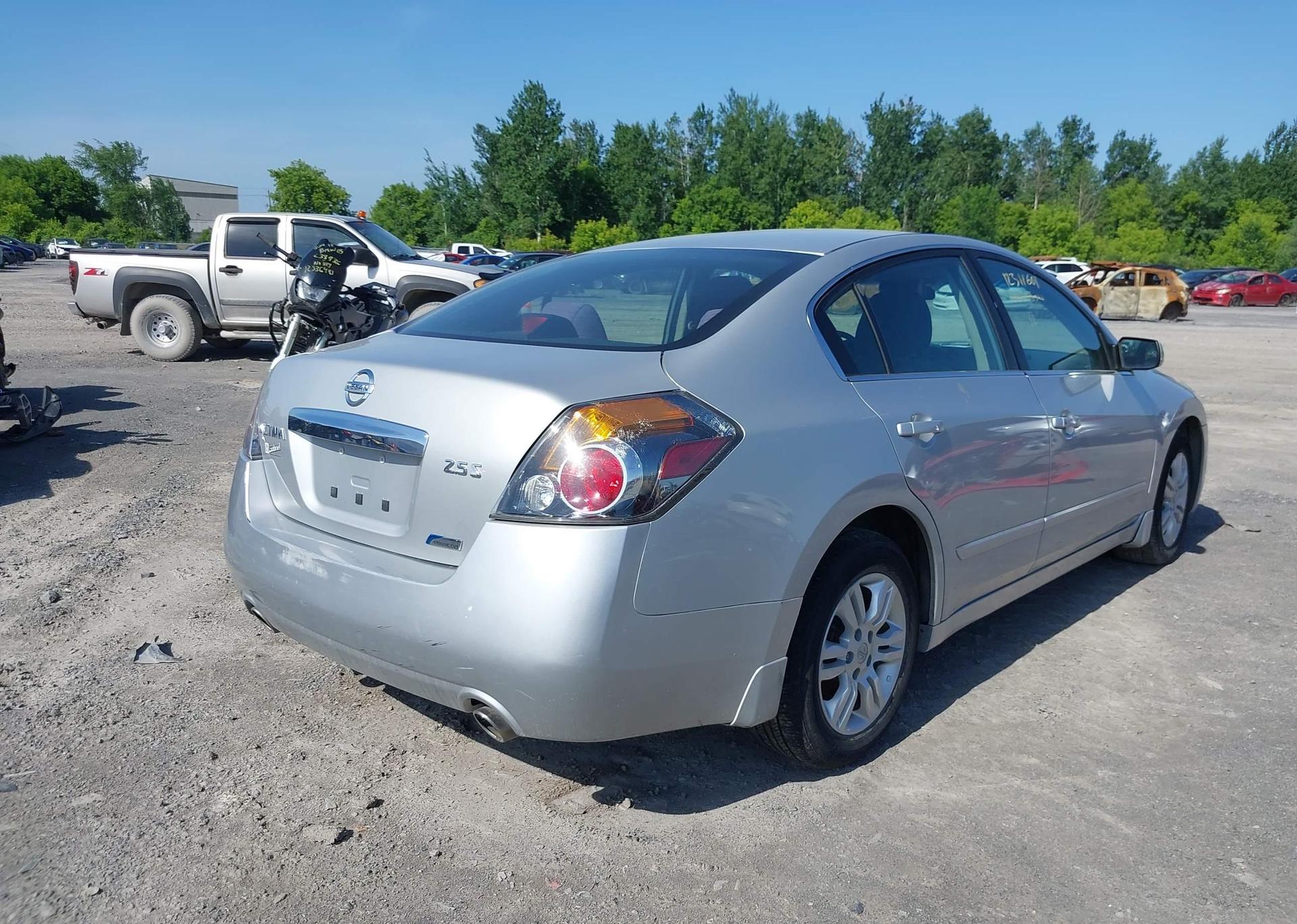 2012 NISSAN ALTIMA