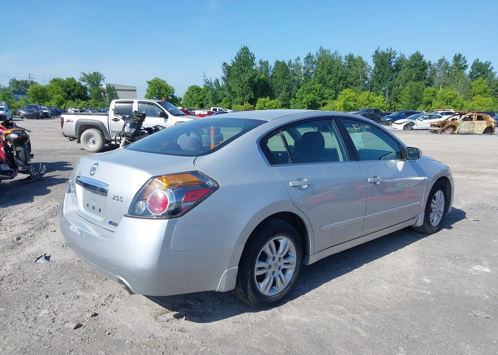 2012 NISSAN ALTIMA