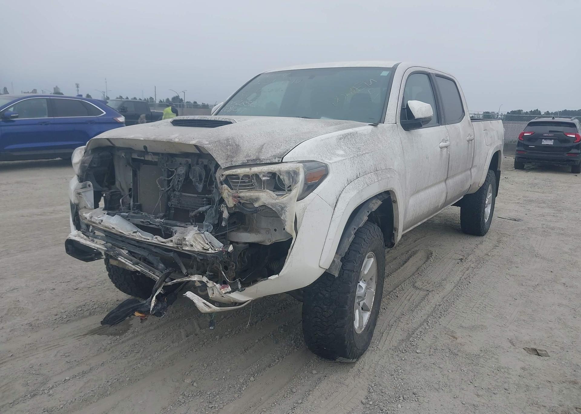 2016 TOYOTA TACOMA SR5