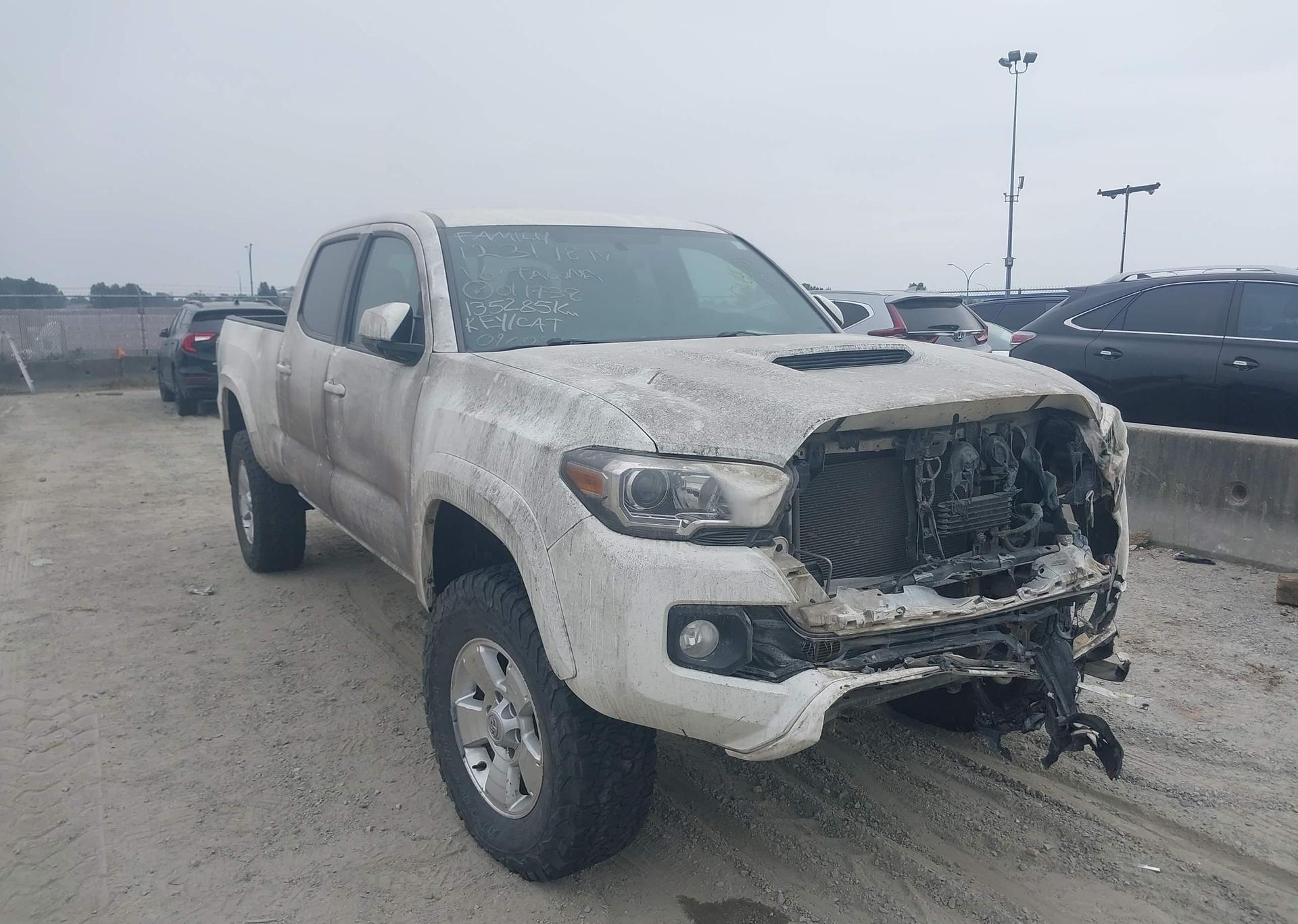 2016 TOYOTA TACOMA SR5
