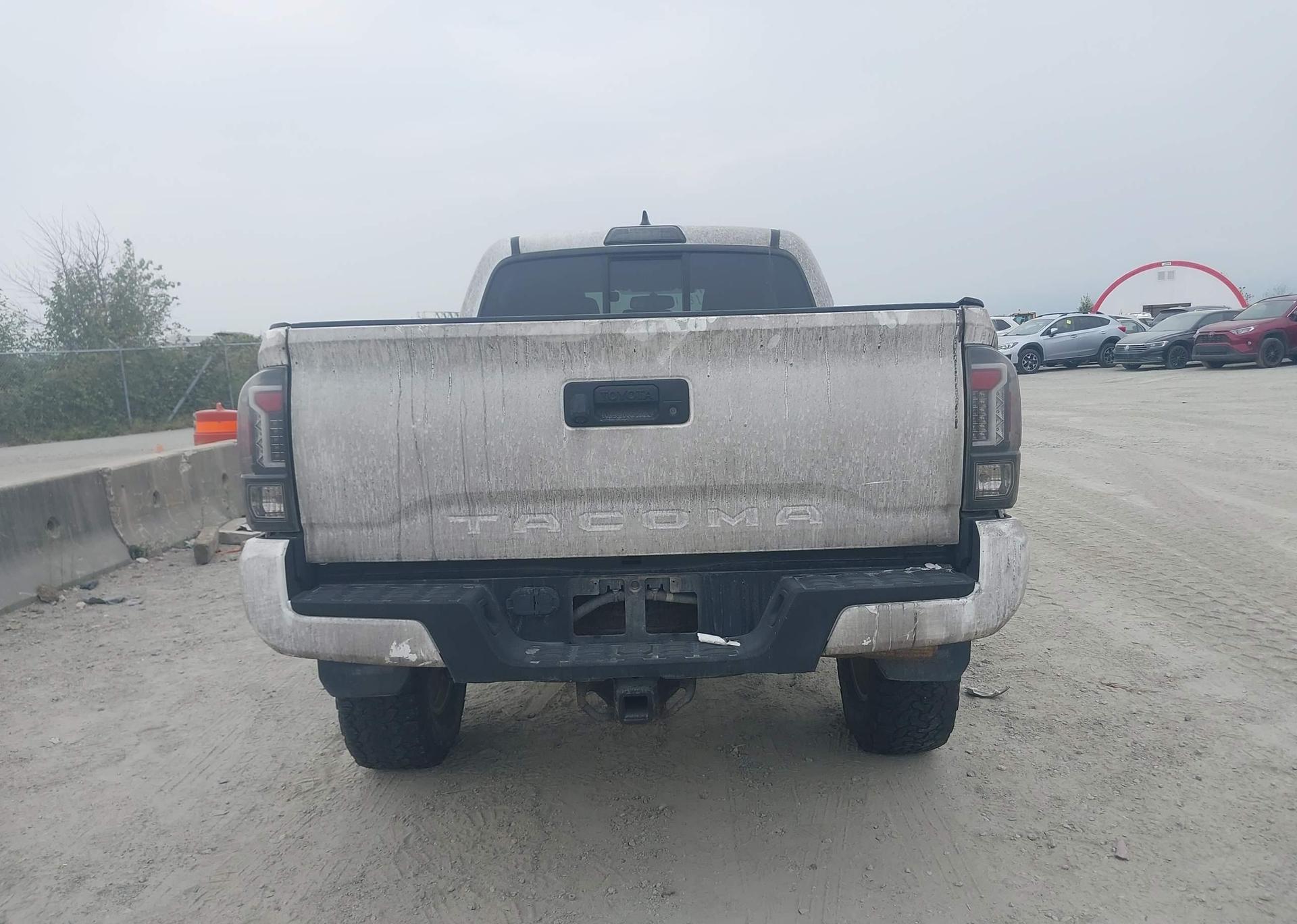 2016 TOYOTA TACOMA SR5
