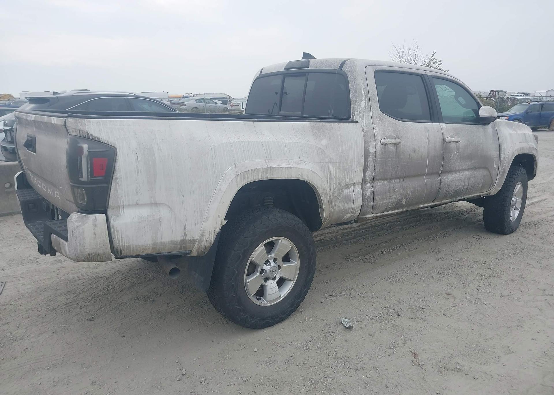 2016 TOYOTA TACOMA SR5