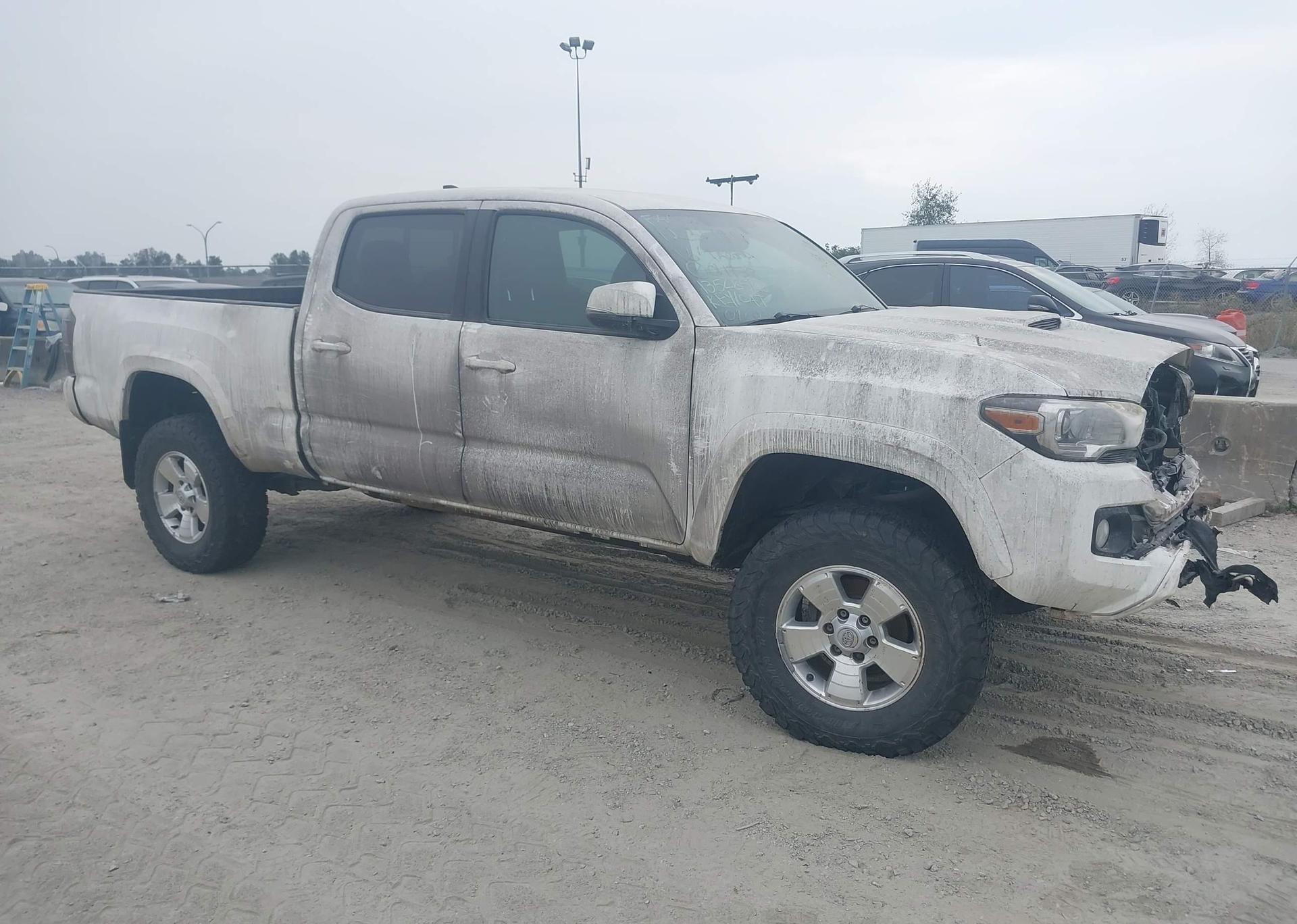 2016 TOYOTA TACOMA SR5