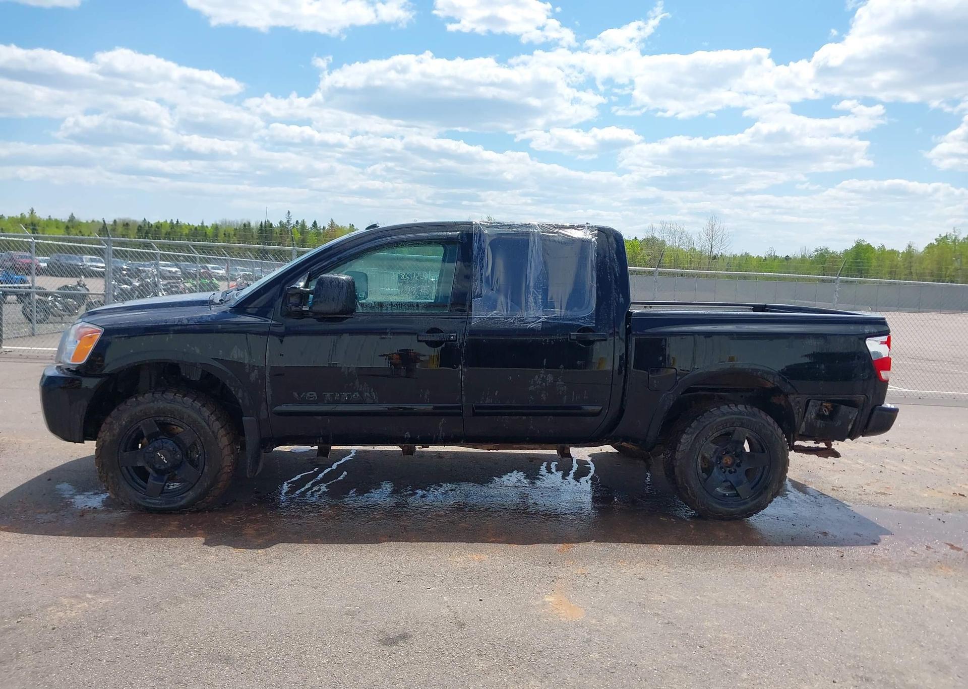 2014 NISSAN TITAN S