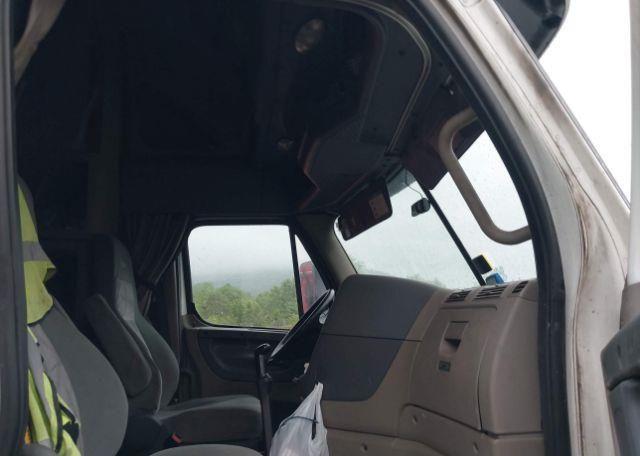 2016 FREIGHTLINER CASCADIA 125