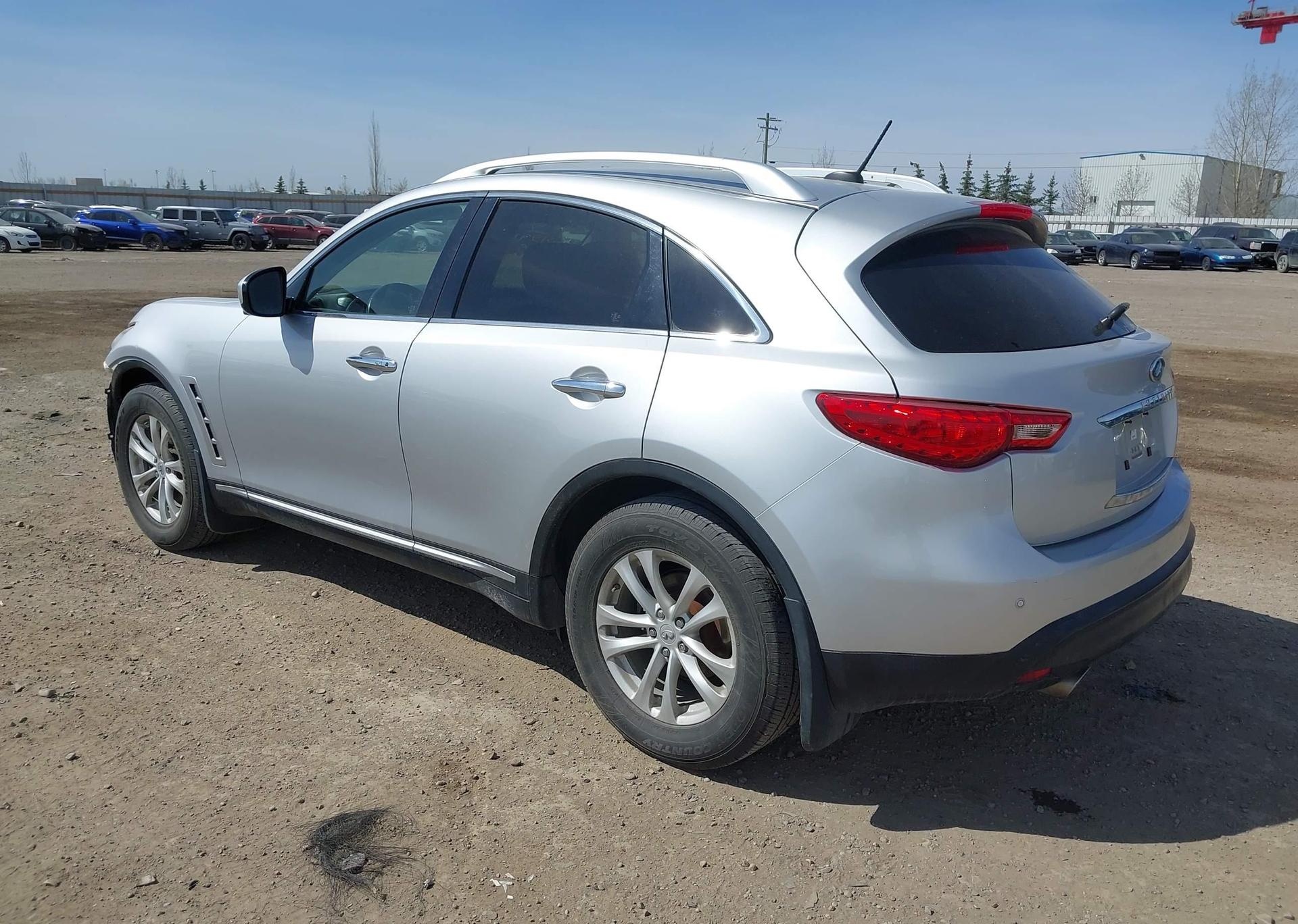 2011 INFINITI FX35