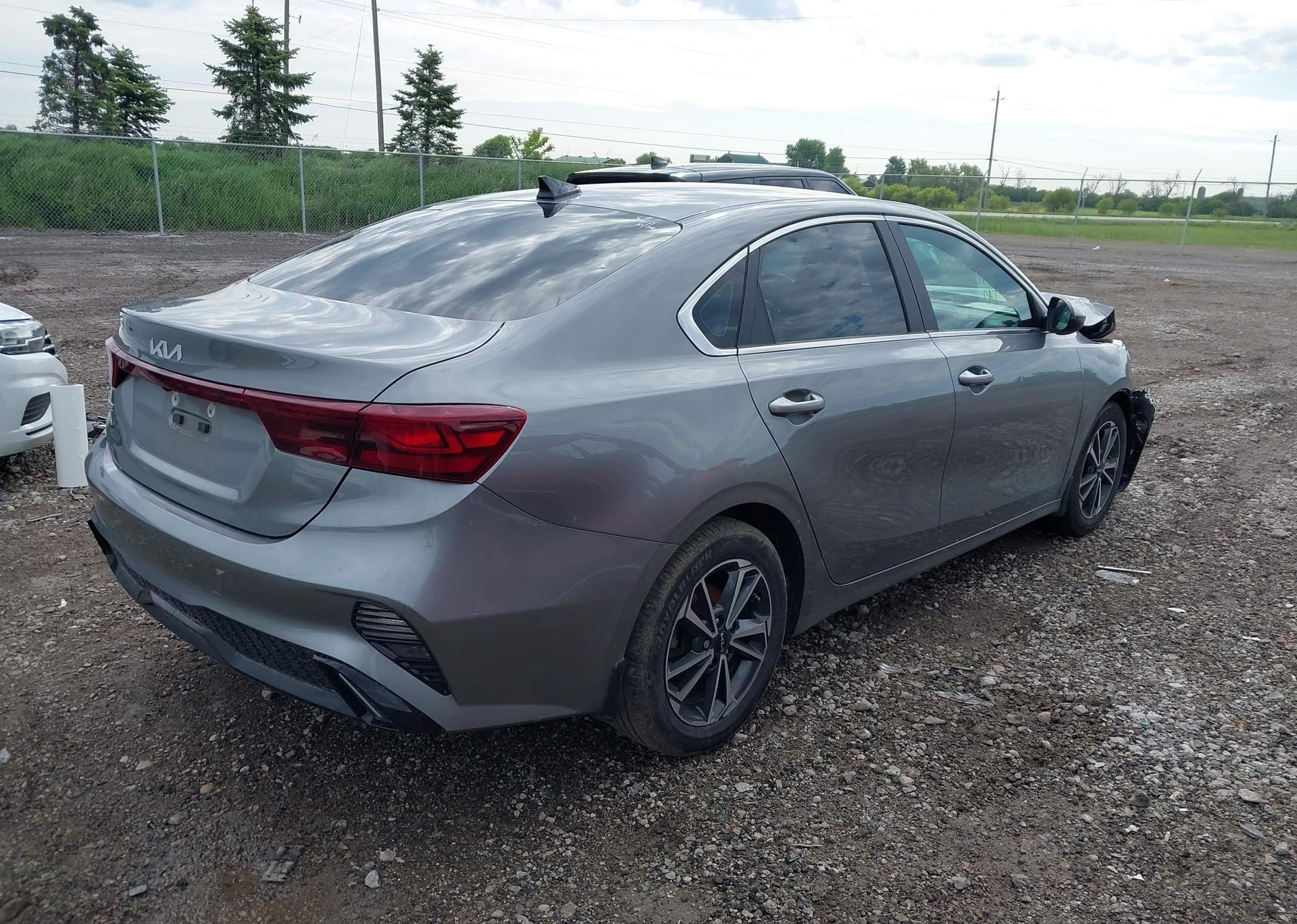 2022 KIA FORTE GT LINE