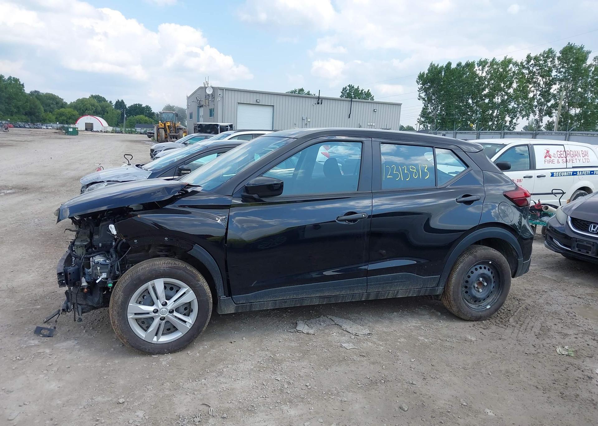 2025 NISSAN KICKS PLAY S