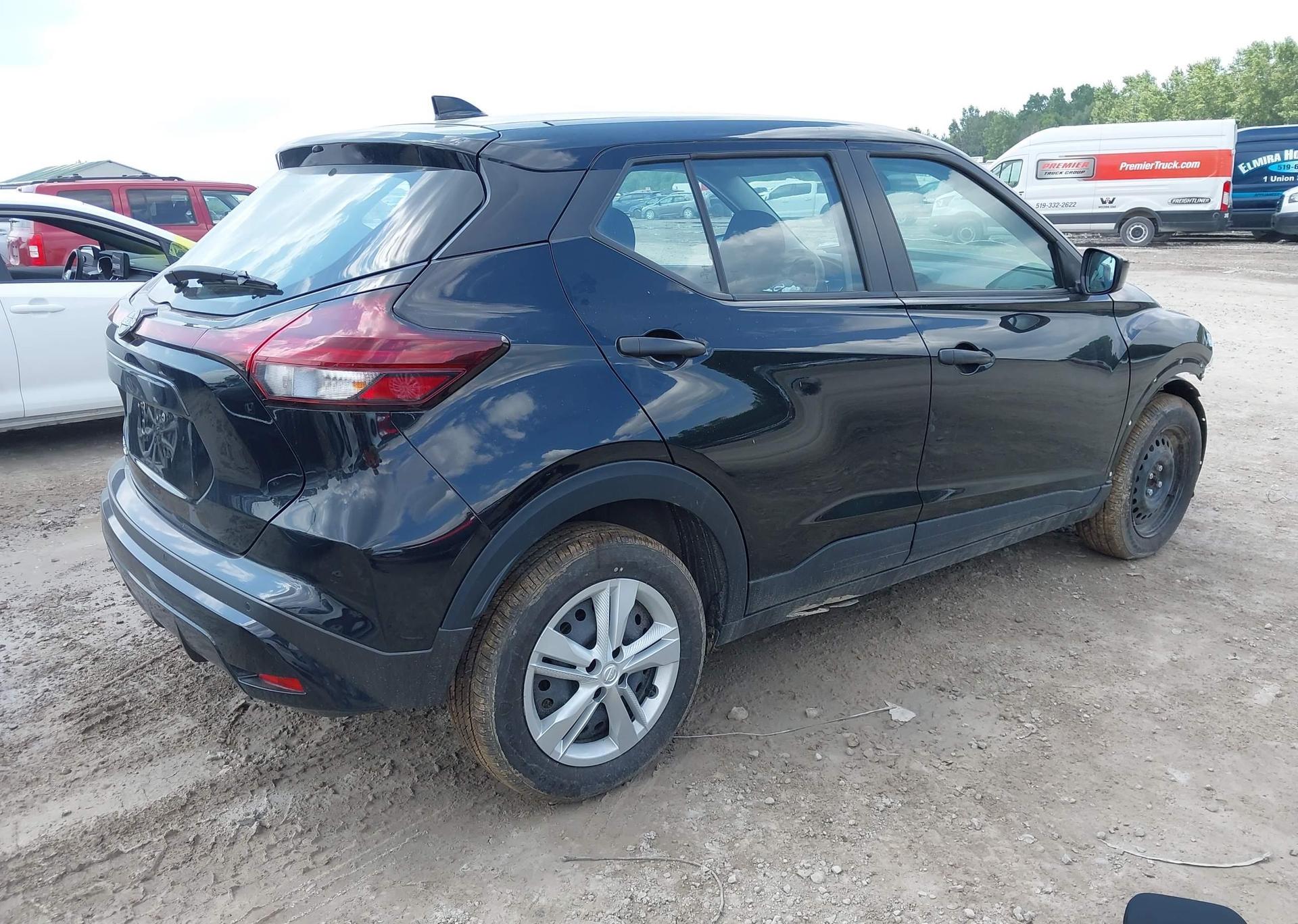 2025 NISSAN KICKS PLAY S