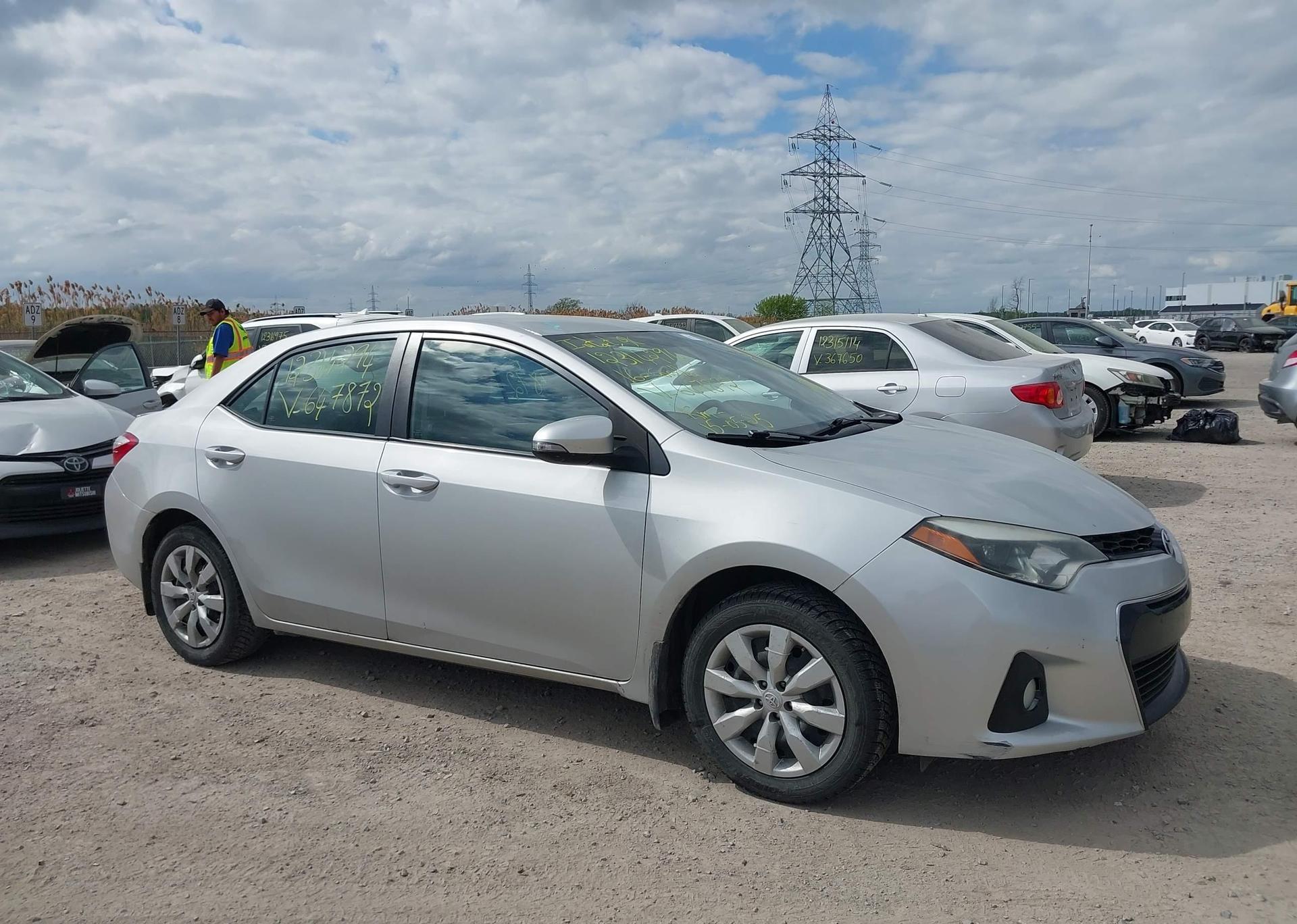 2016 TOYOTA COROLLA