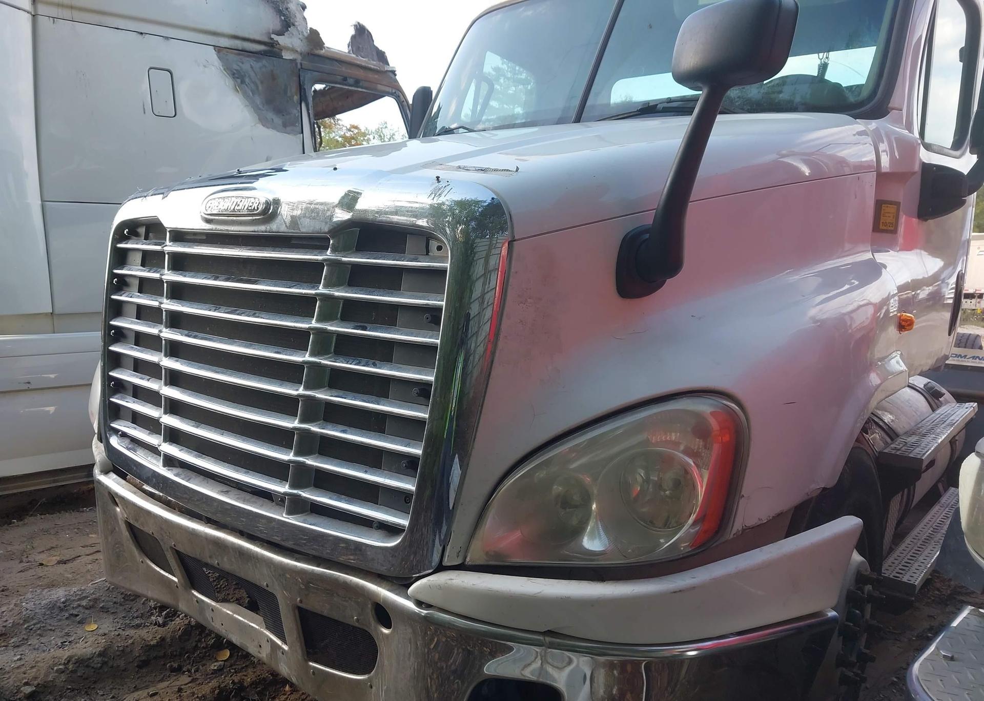 2014 FREIGHTLINER CASCADIA 125