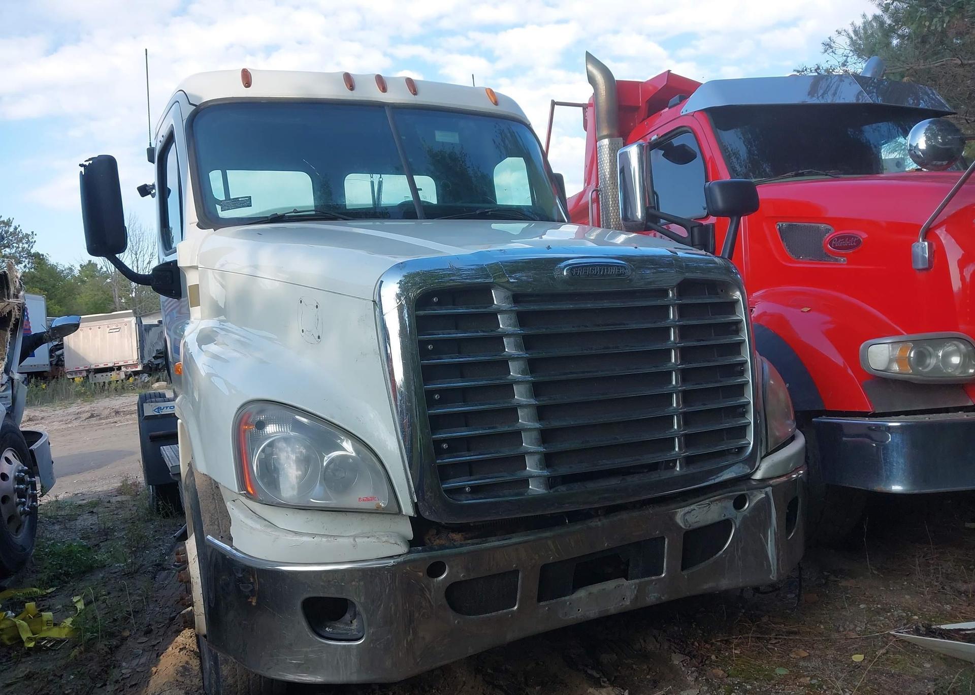 2014 FREIGHTLINER CASCADIA 125