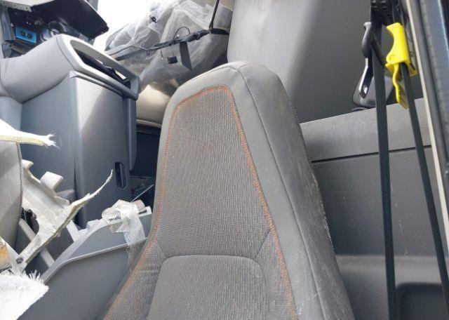 2021 VOLVO VNL