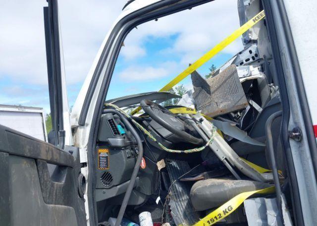 2021 VOLVO VNL