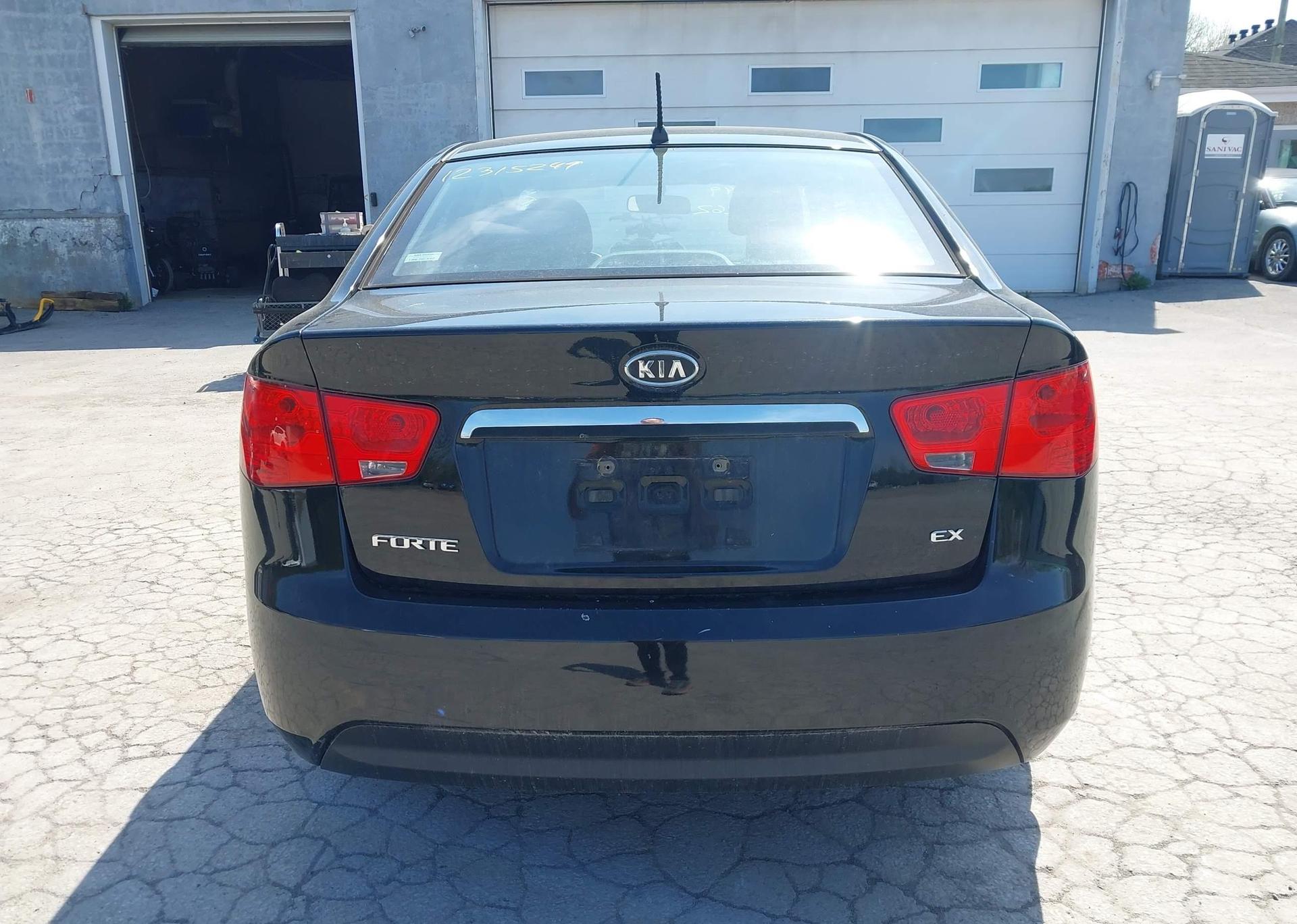 2010 KIA FORTE EX