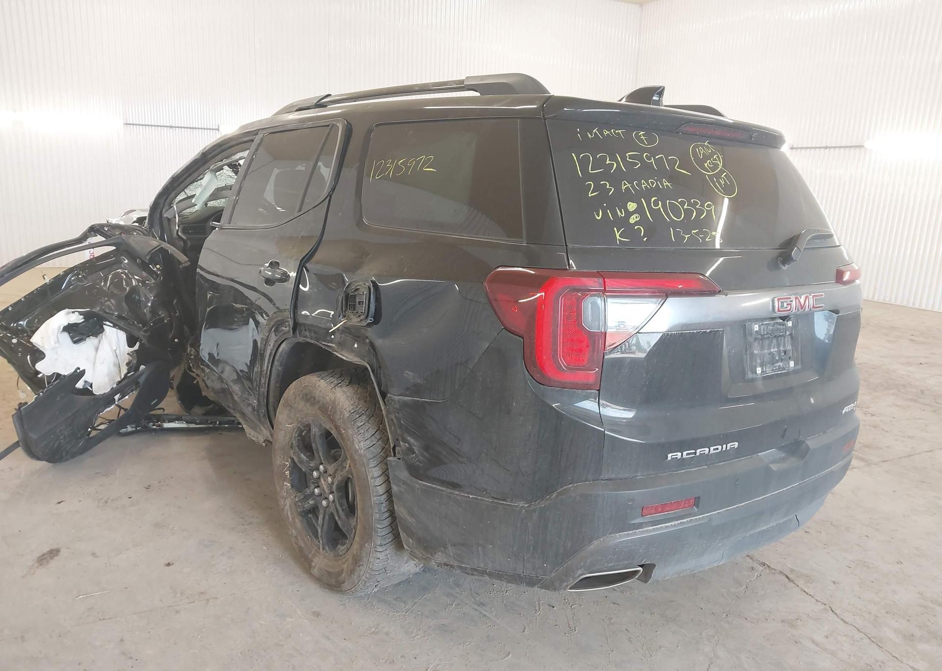 2023 GMC ACADIA