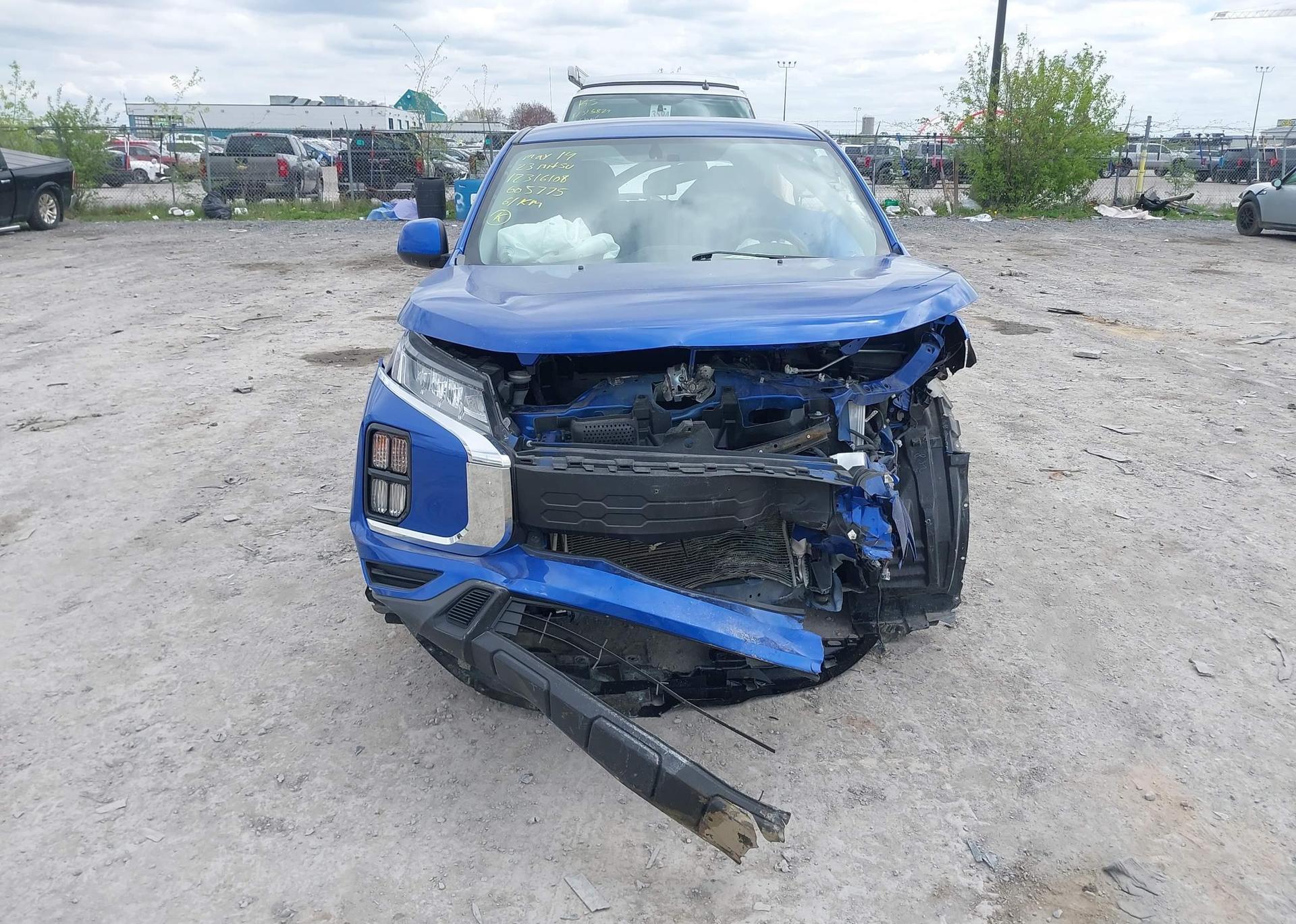 2023 MITSUBISHI RVR ES