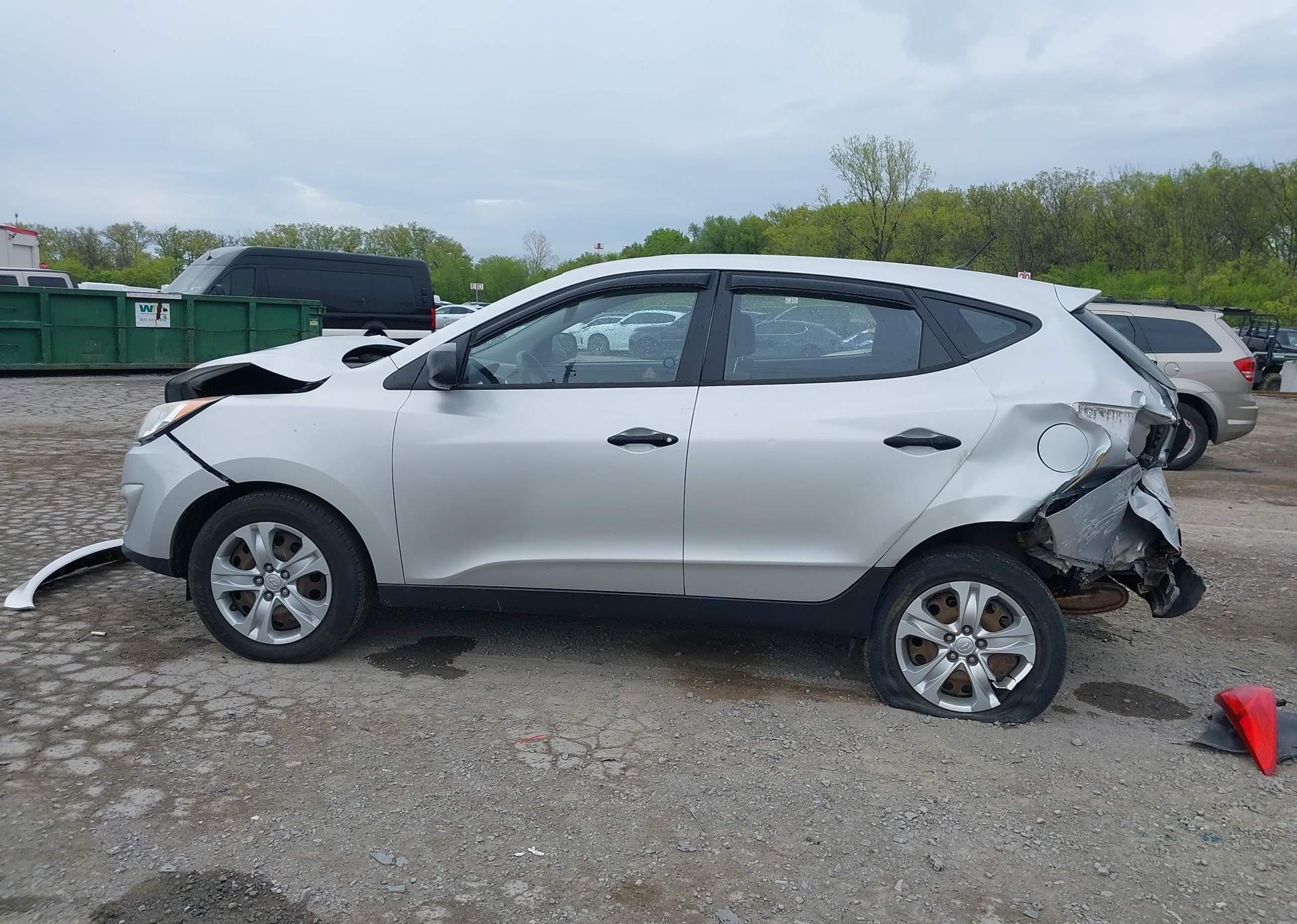 2011 HYUNDAI TUCSON GL
