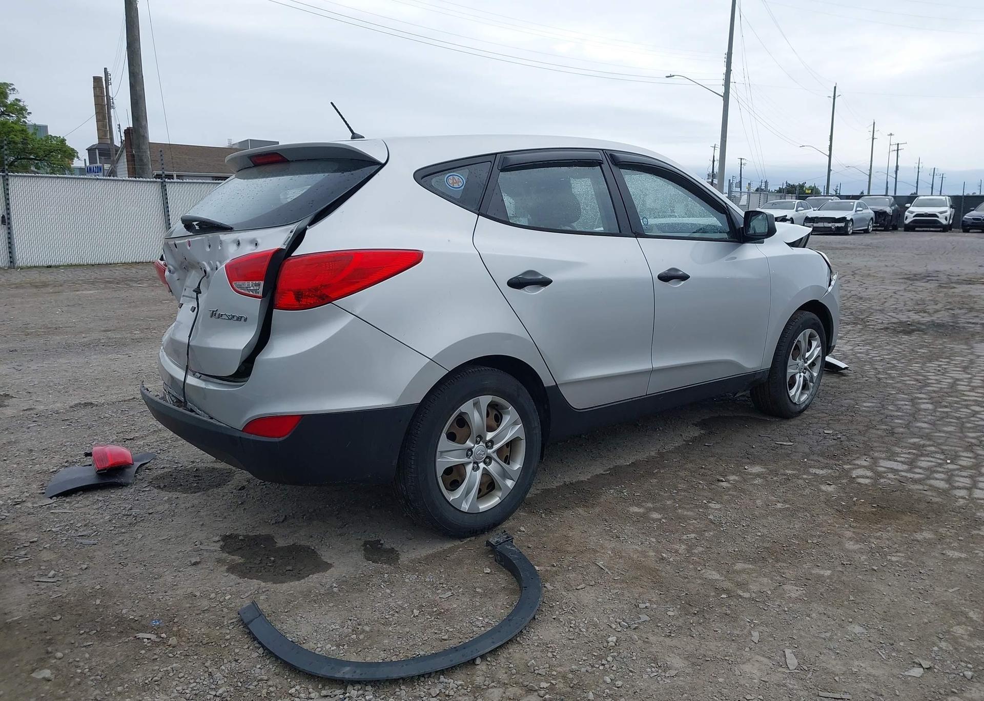 2011 HYUNDAI TUCSON GL