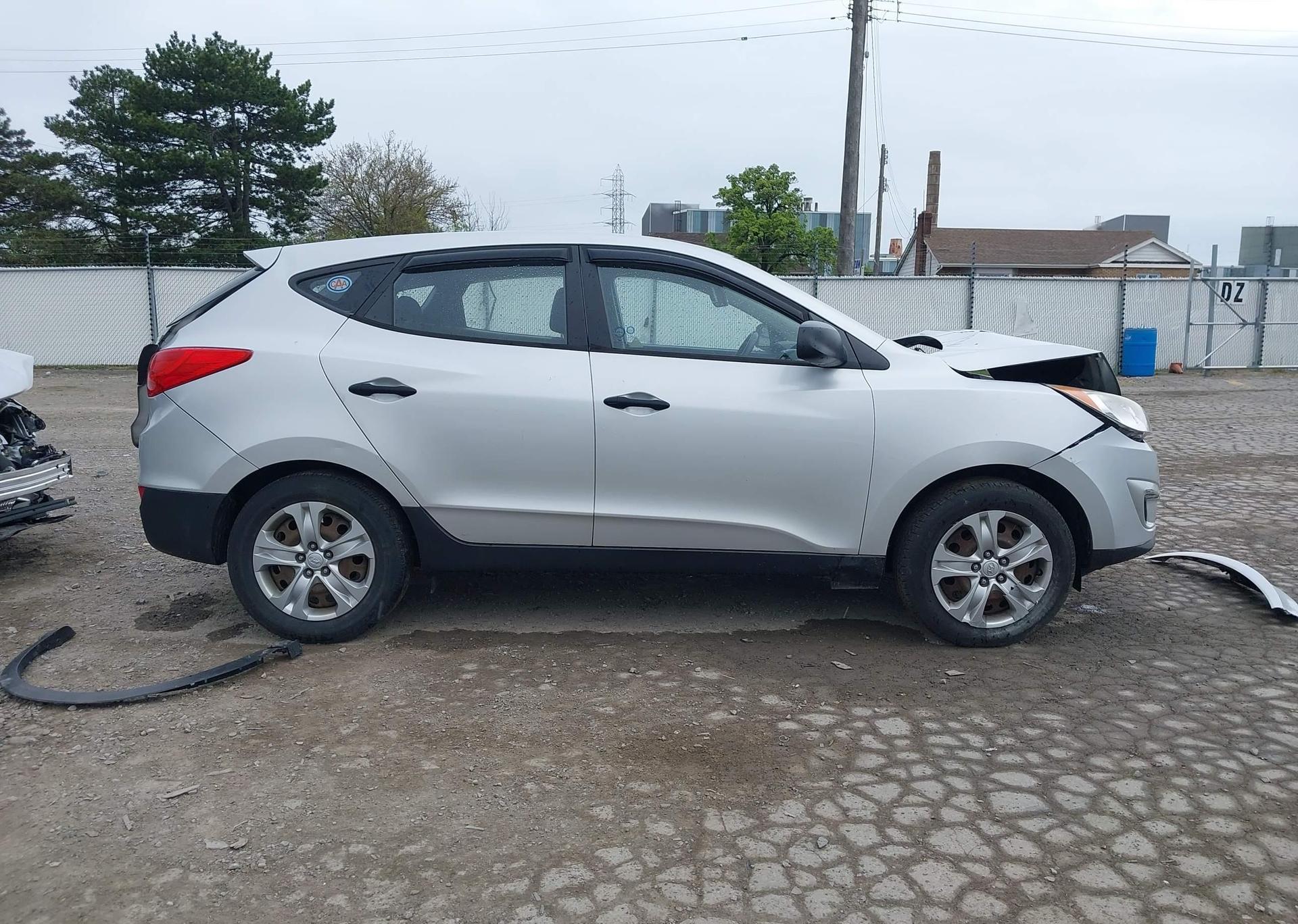 2011 HYUNDAI TUCSON GL