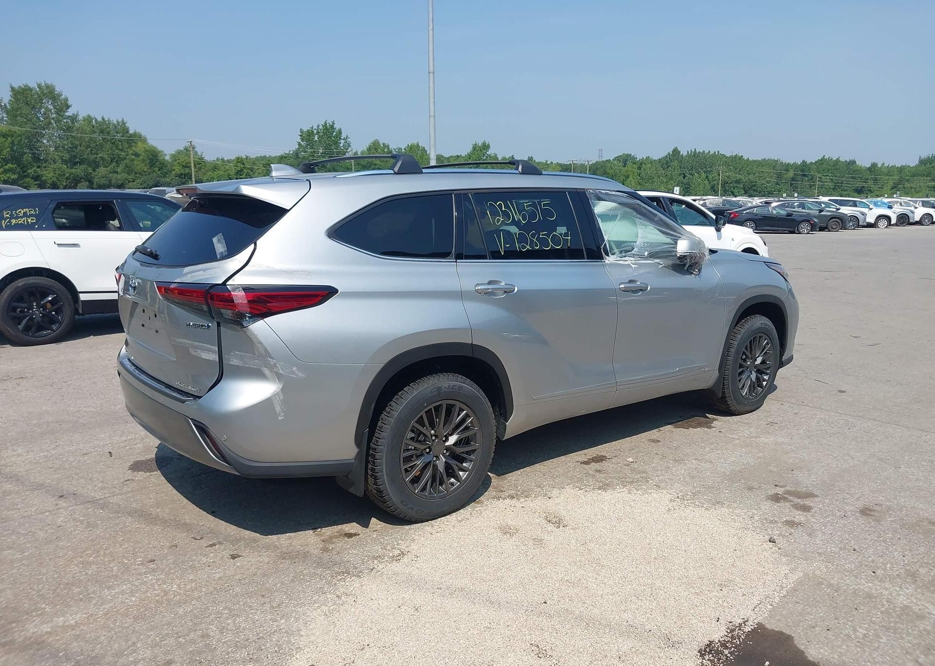 2023 TOYOTA HIGHLANDER