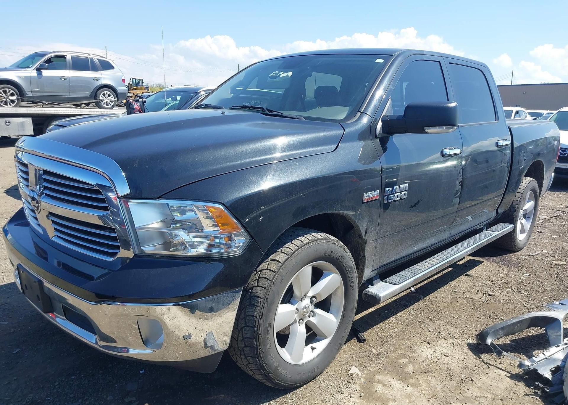 2017 RAM 1500 SLT