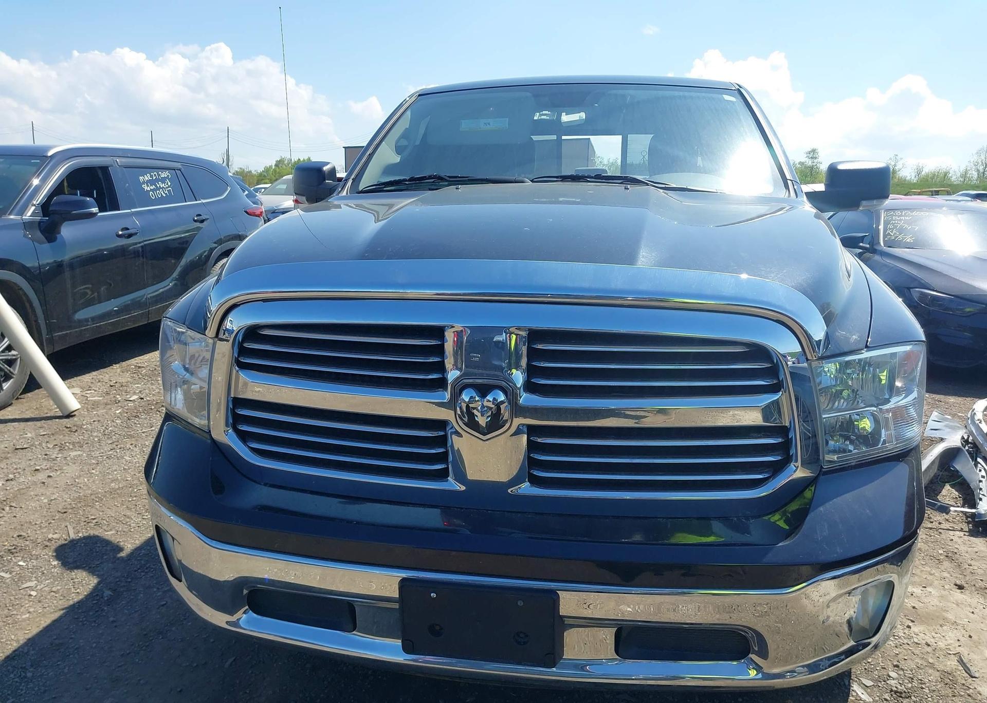 2017 RAM 1500 SLT