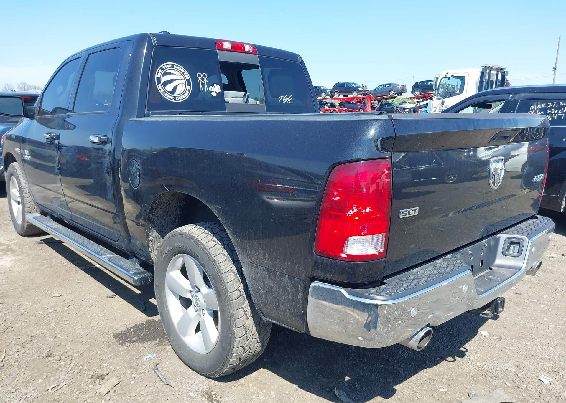 2017 RAM 1500 SLT