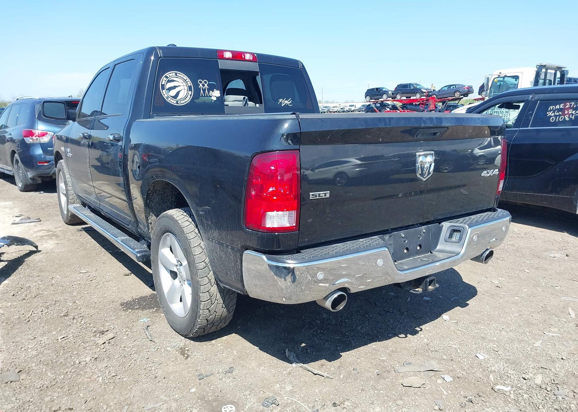 2017 RAM 1500 SLT